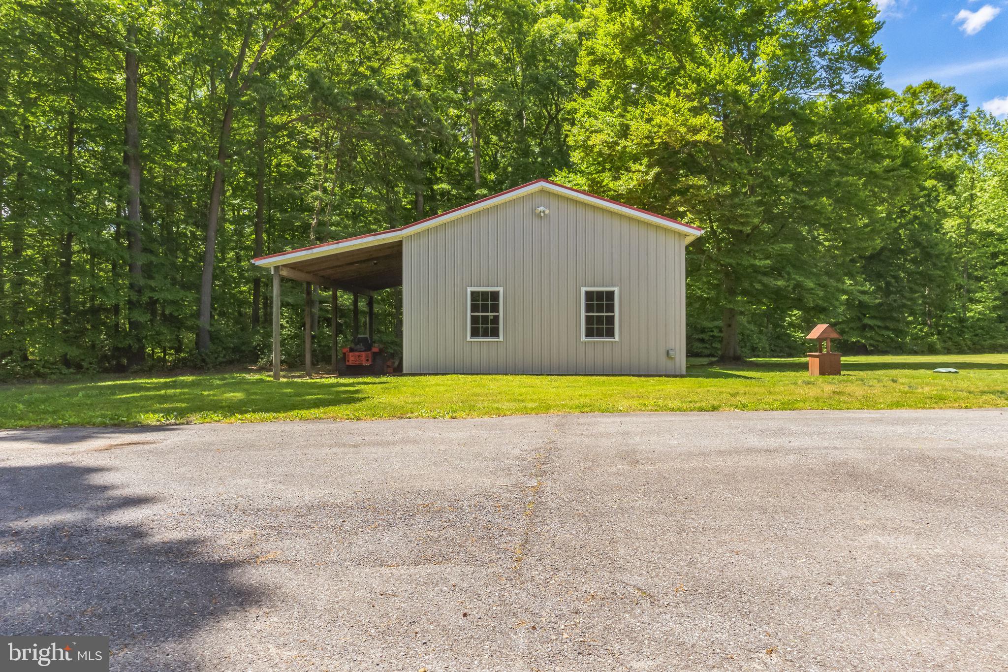 2075 EVERETTS CORNER ROAD