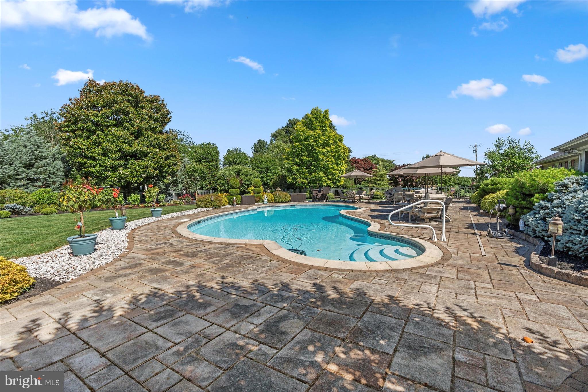 1402 ALLEY CORNER ROAD