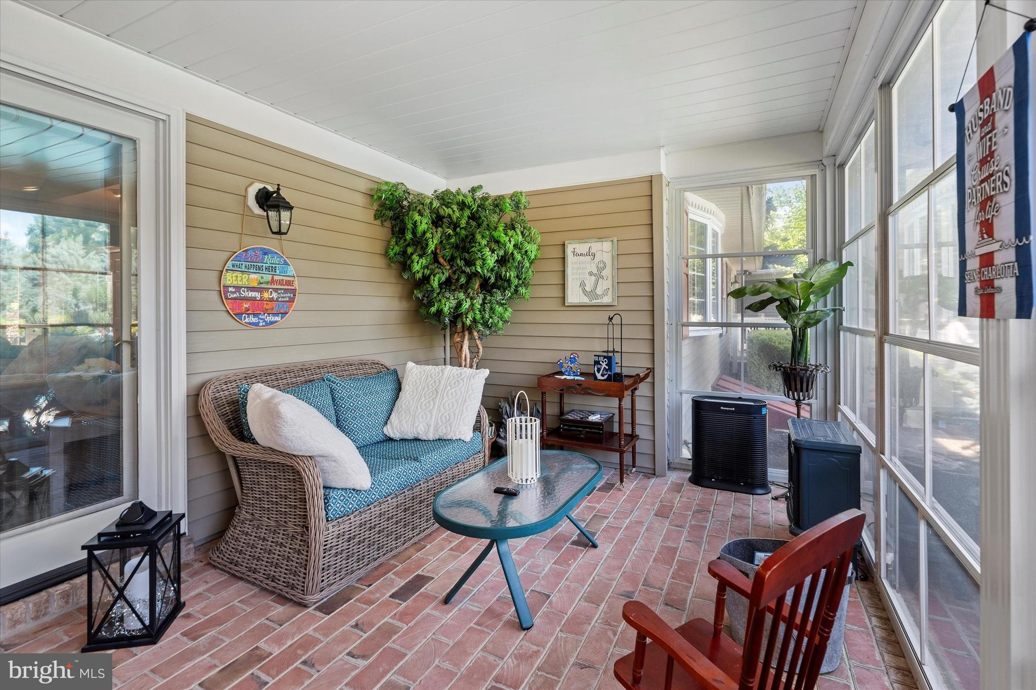 1402 ALLEY CORNER ROAD