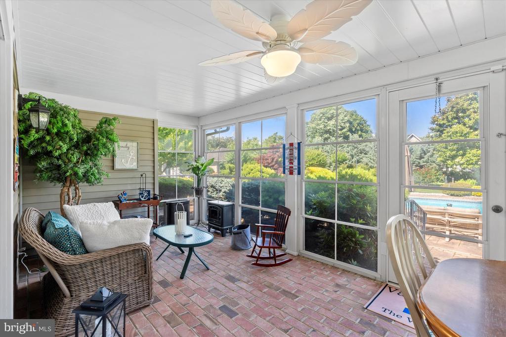 1402 ALLEY CORNER ROAD