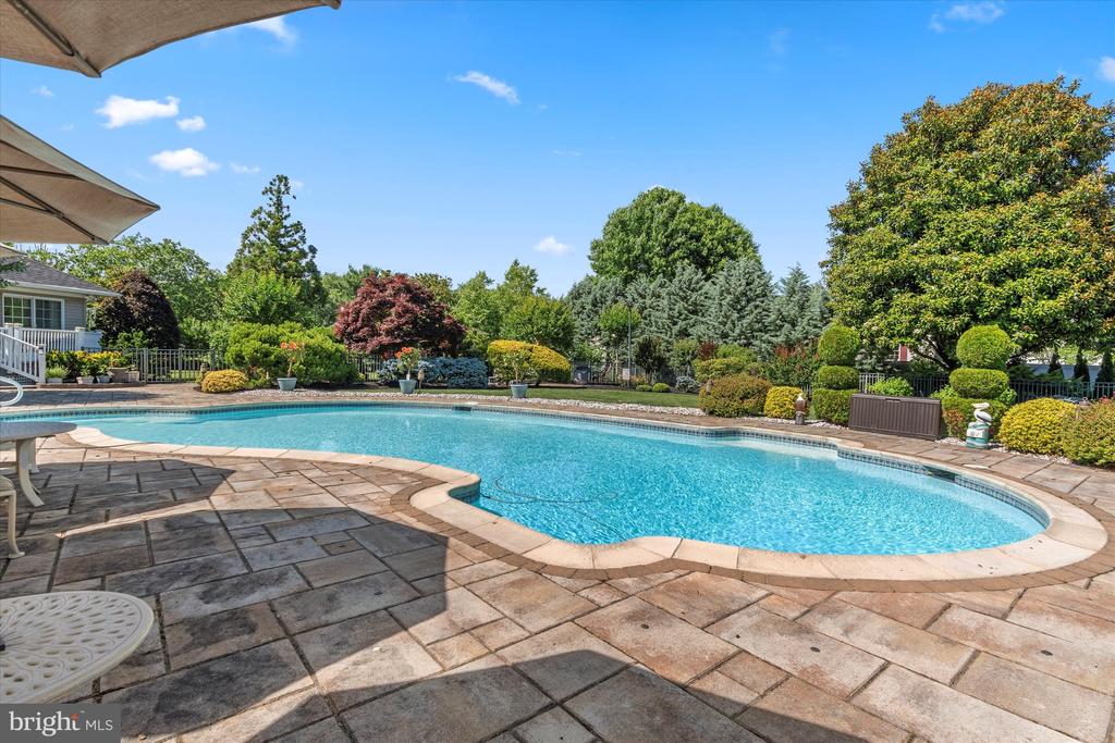 1402 ALLEY CORNER ROAD