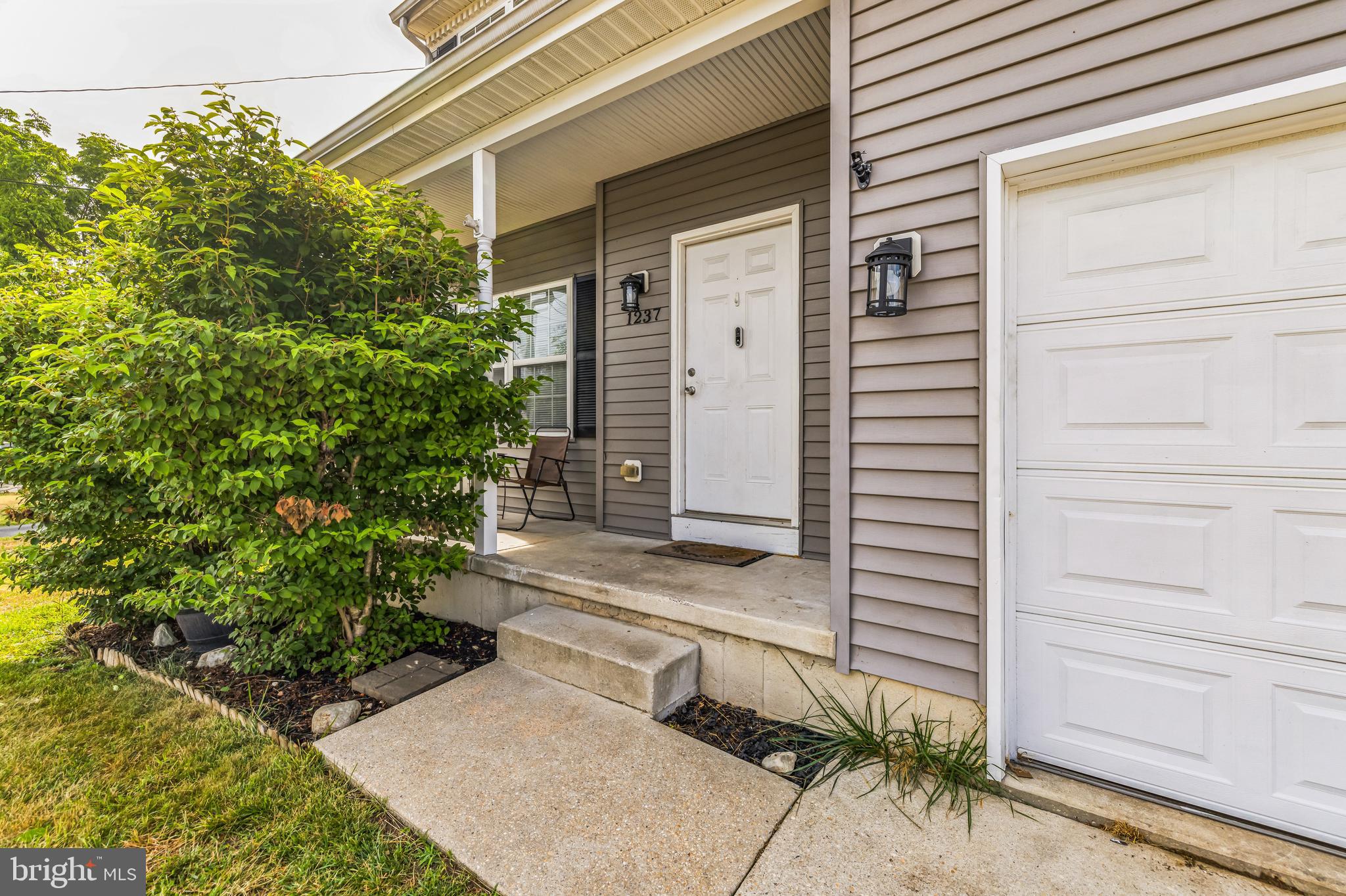 1237 SMYRNA CLAYTON BOULEVARD