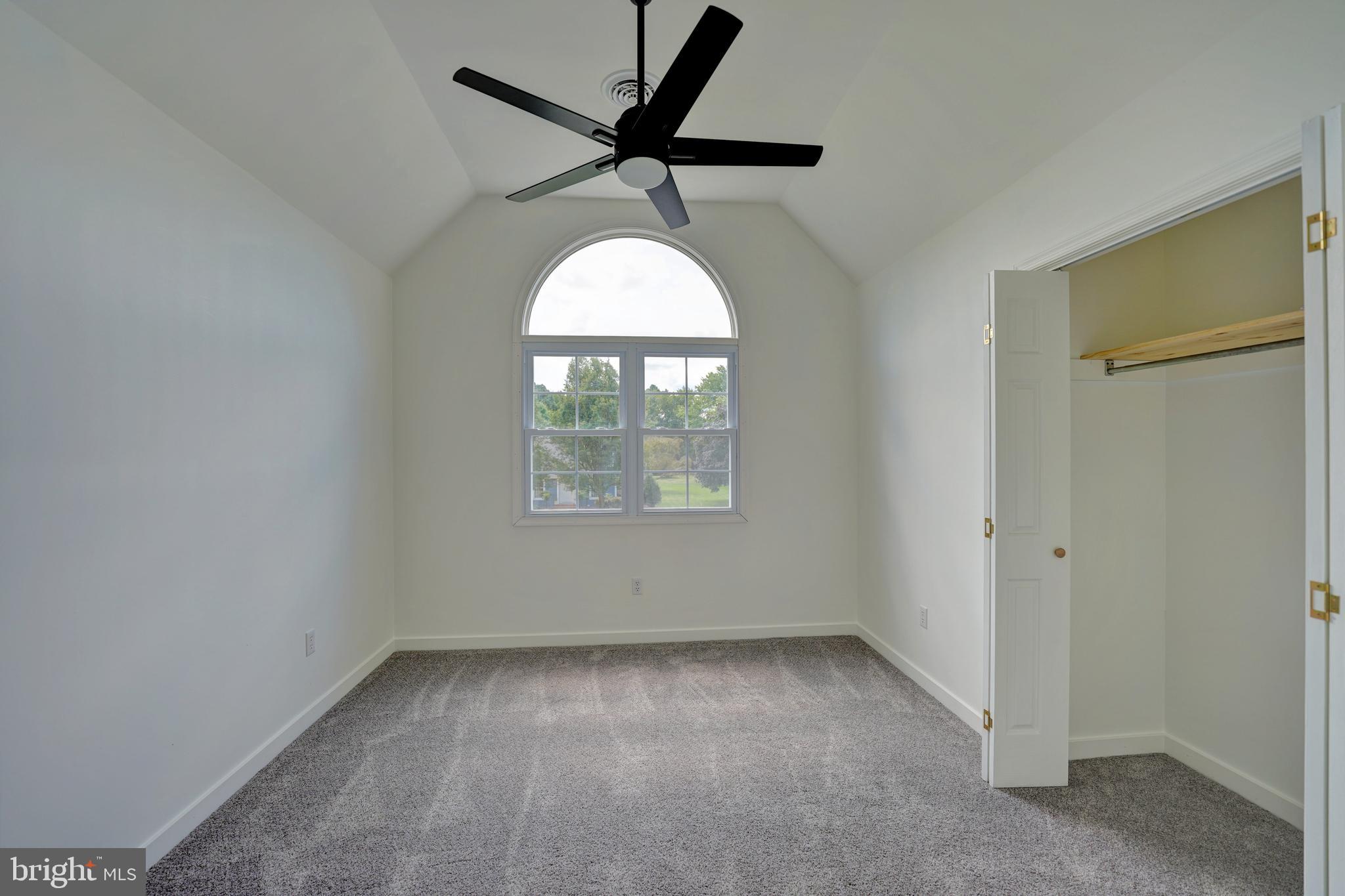 325 RUYTER DRIVE