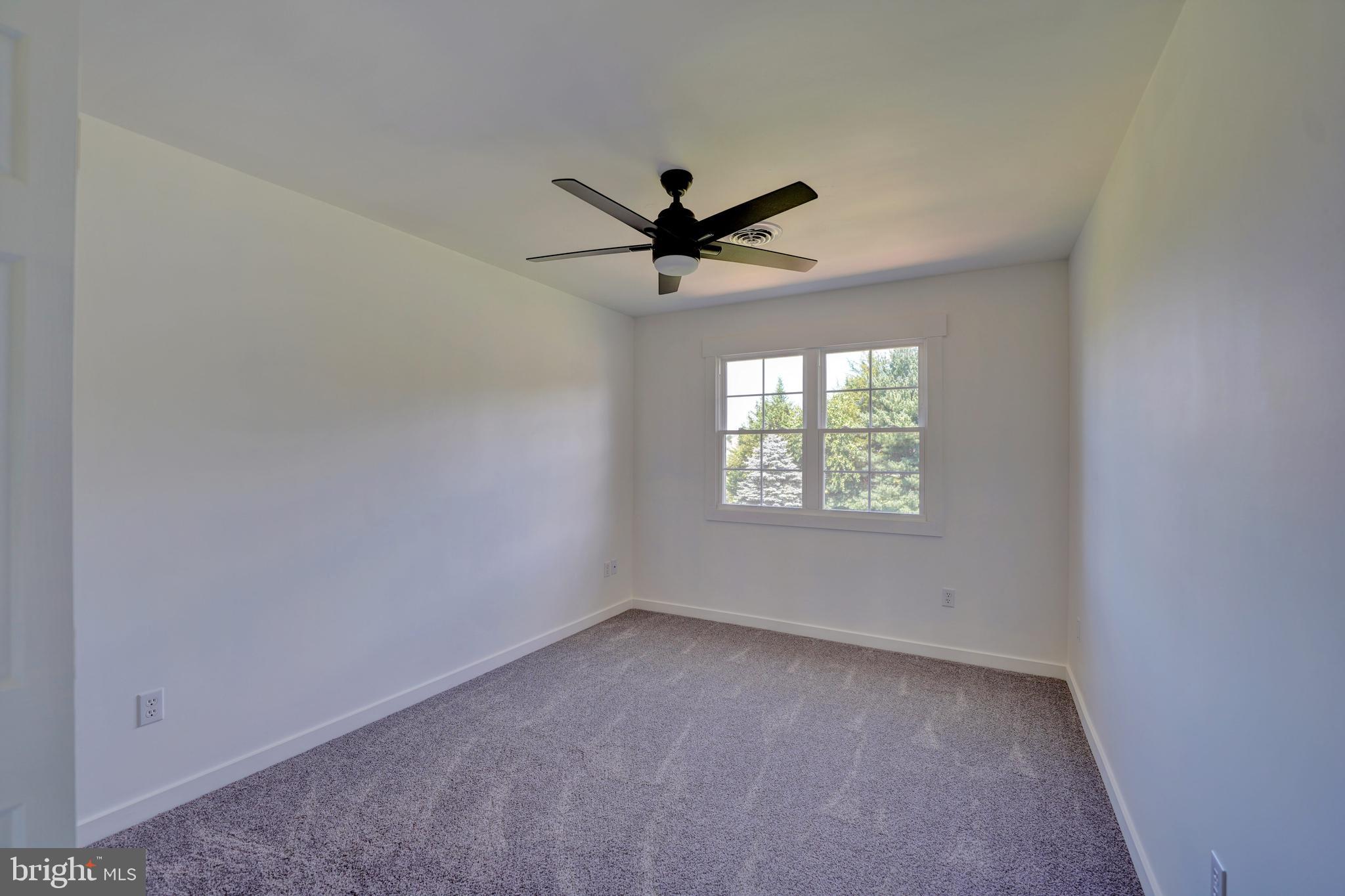 325 RUYTER DRIVE