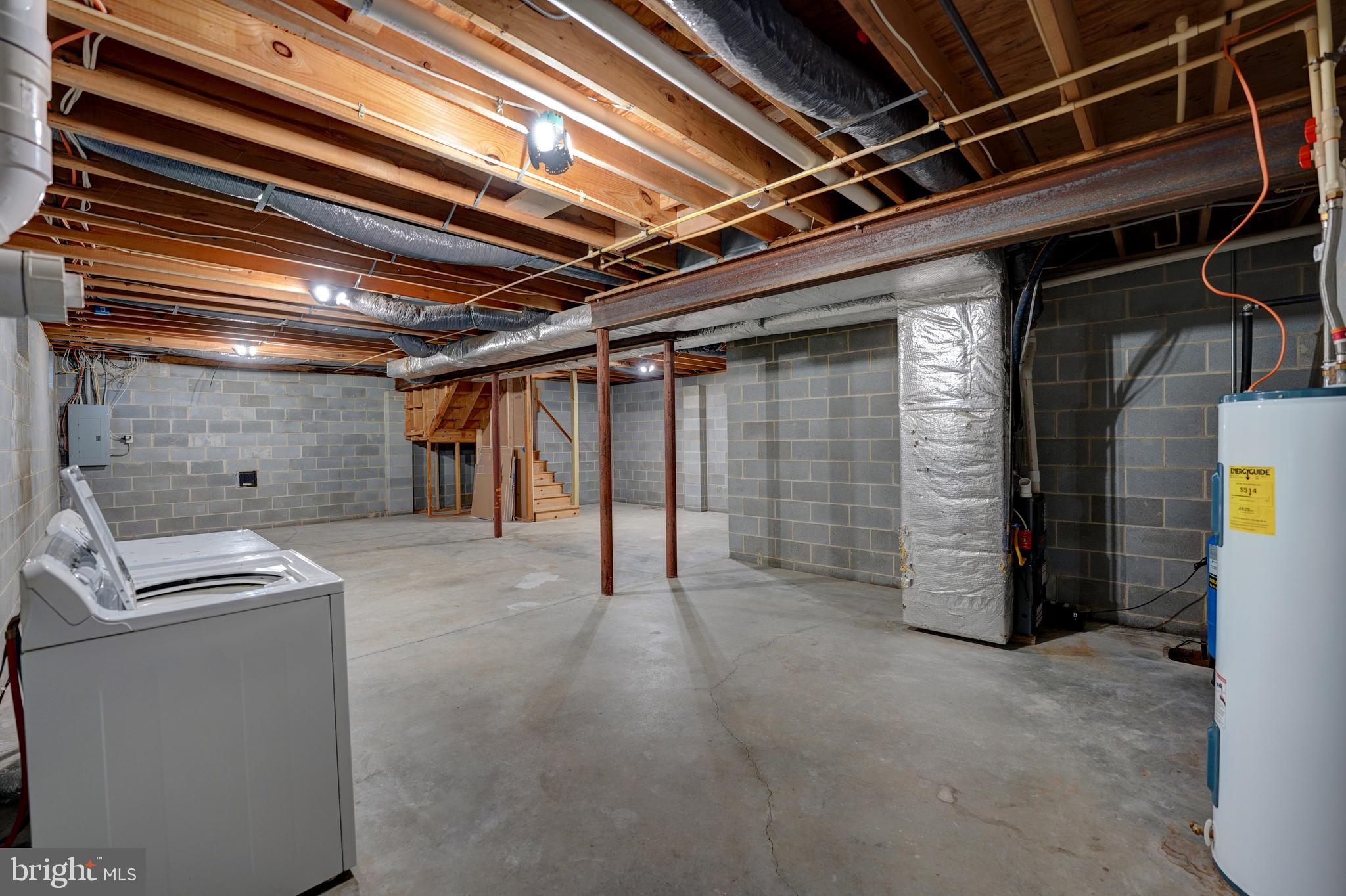 325 RUYTER DRIVE