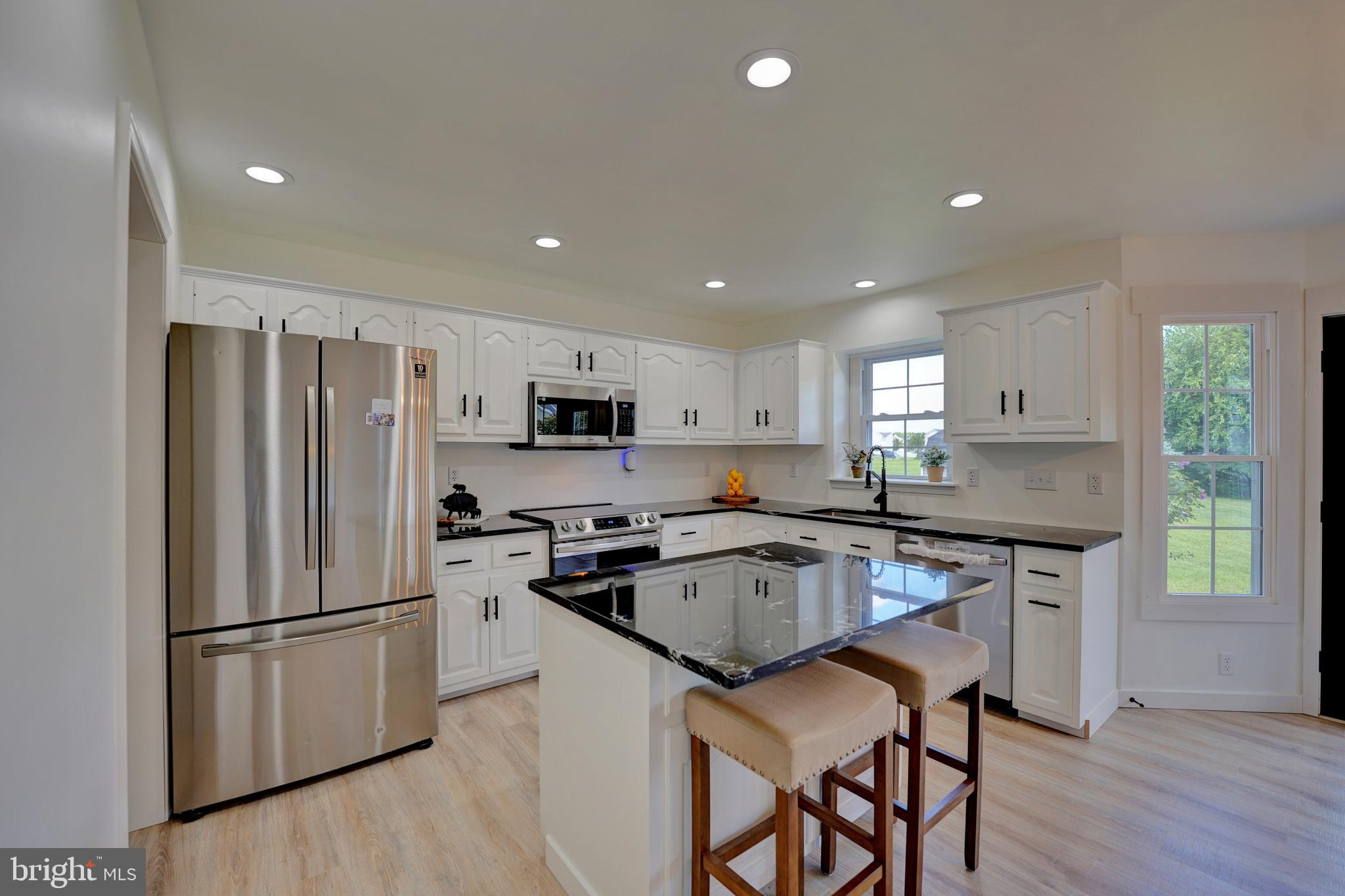325 RUYTER DRIVE