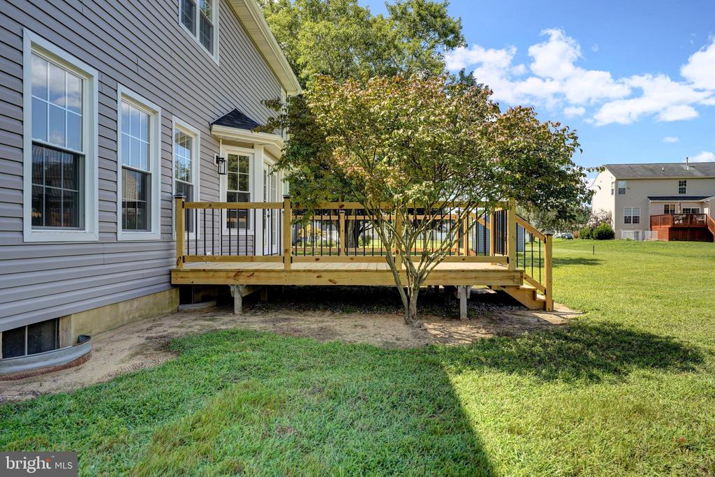 325 RUYTER DRIVE