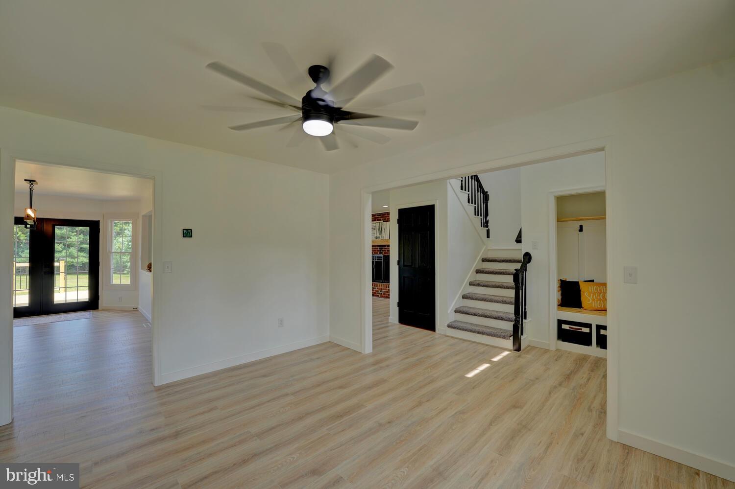 325 RUYTER DRIVE