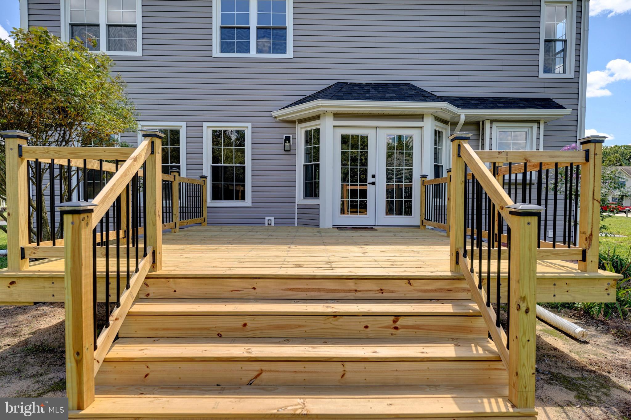 325 RUYTER DRIVE