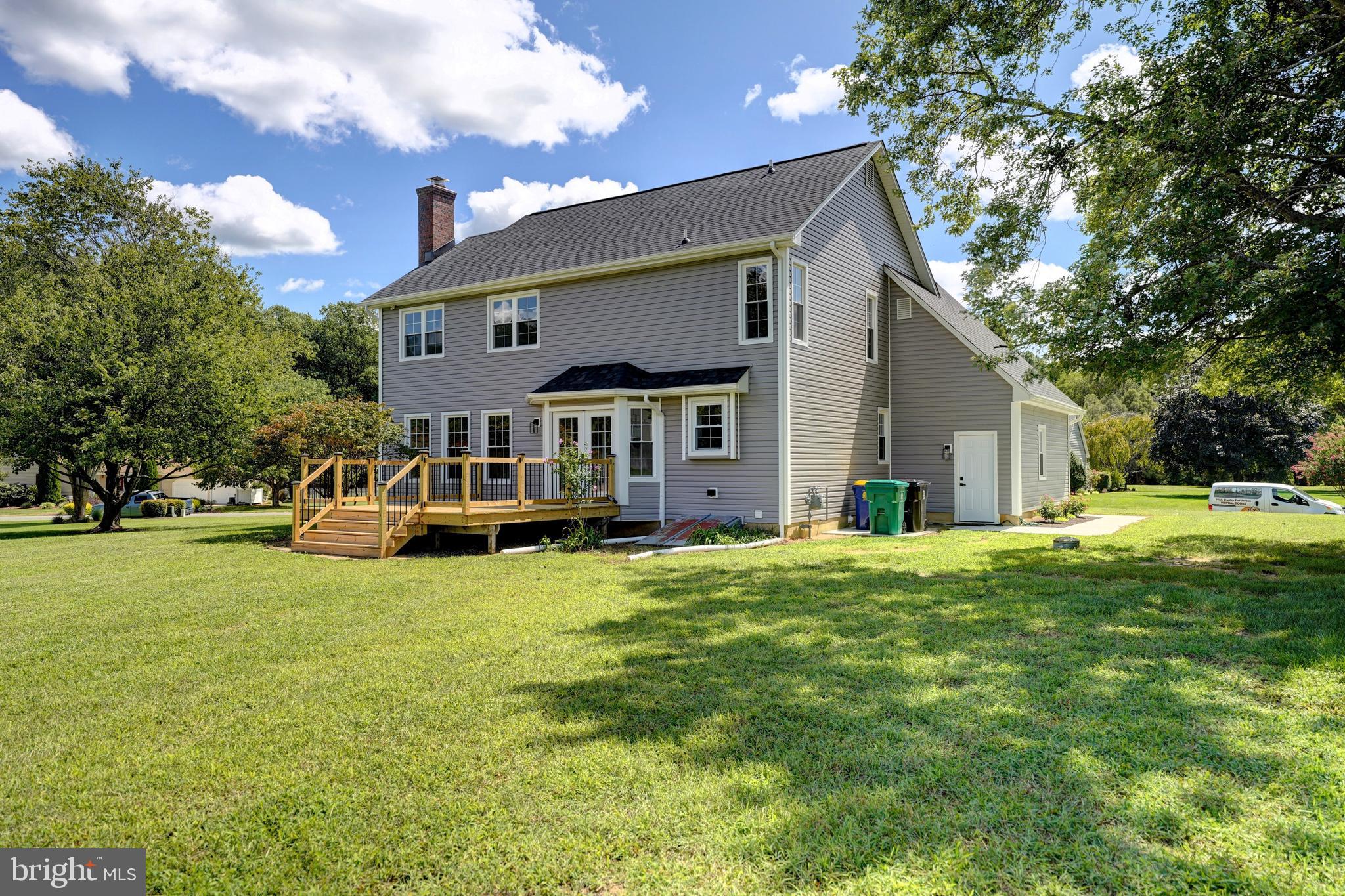 325 RUYTER DRIVE