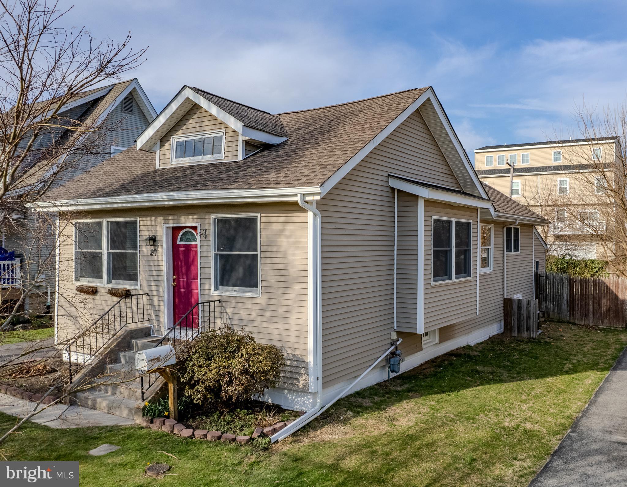 20 SEMINOLE AVENUE