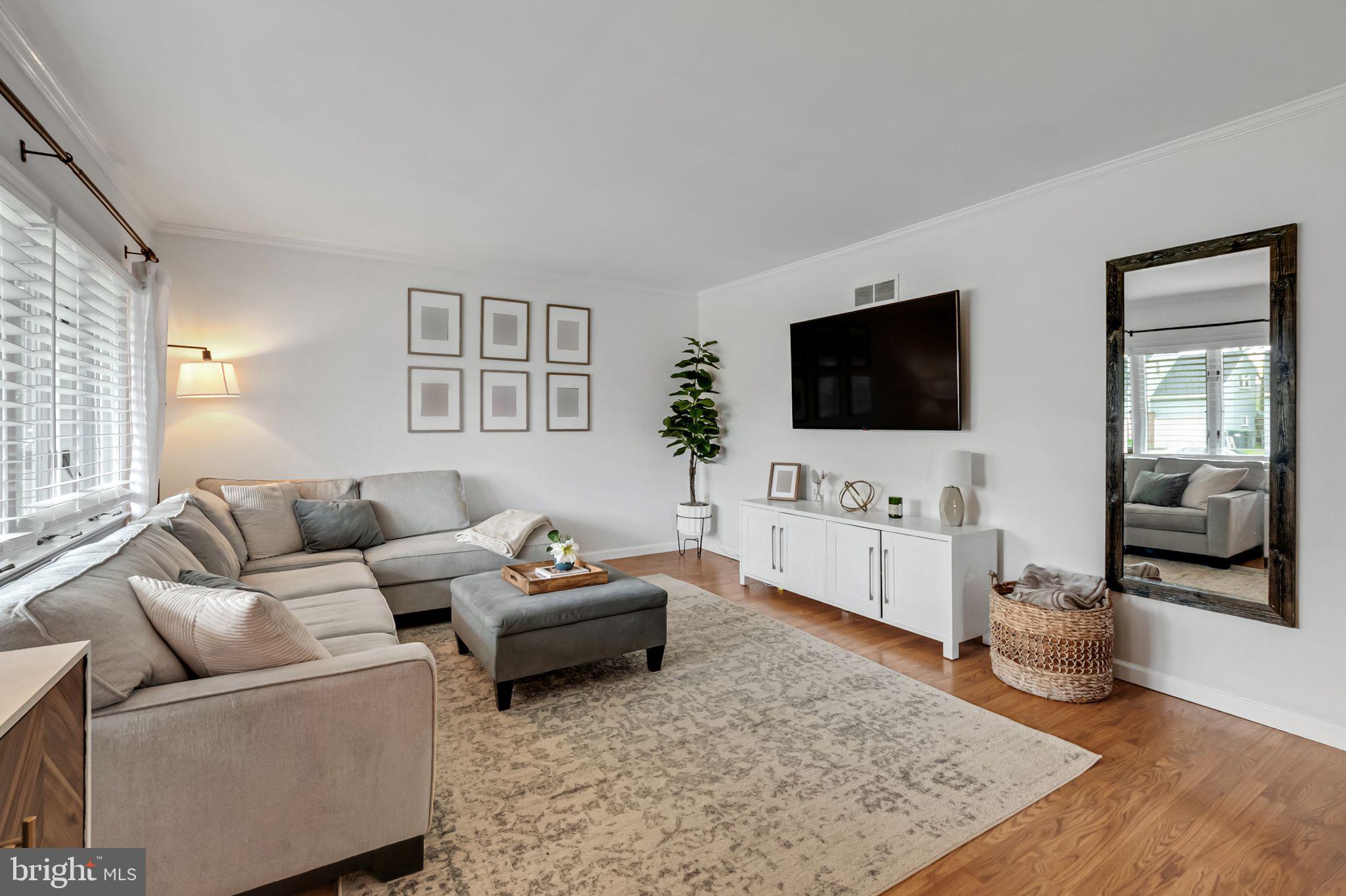 14 GLENROCK DRIVE