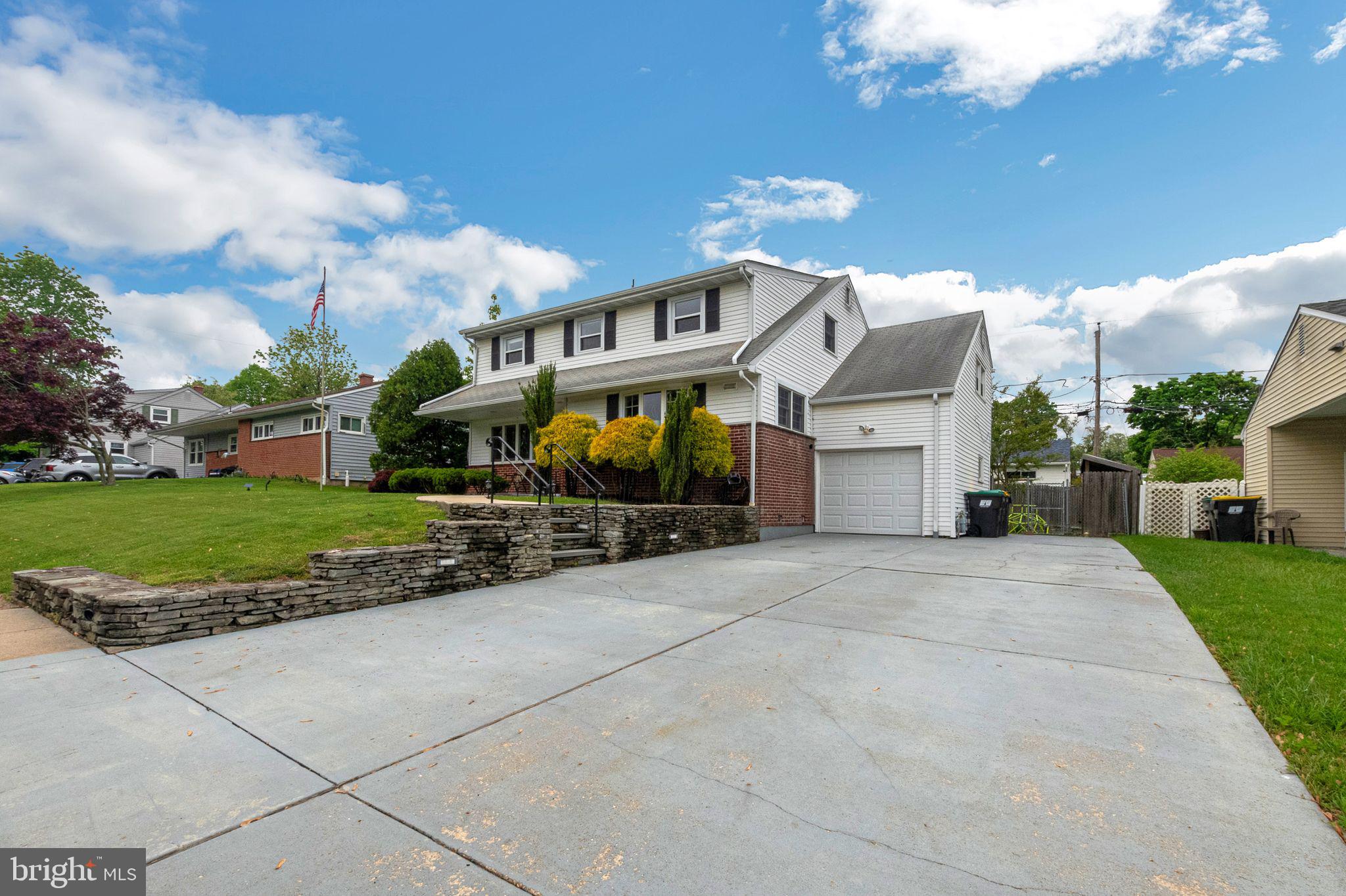 14 GLENROCK DRIVE