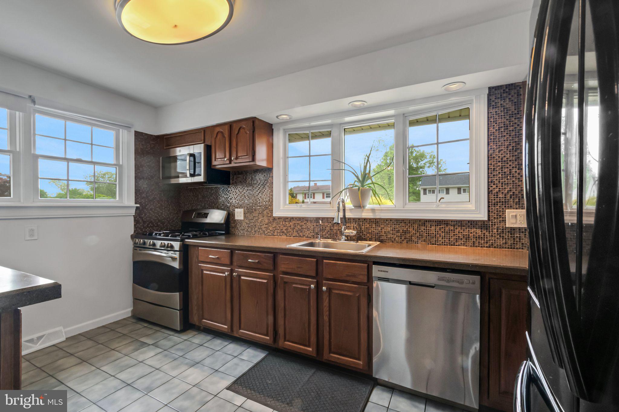 14 GLENROCK DRIVE