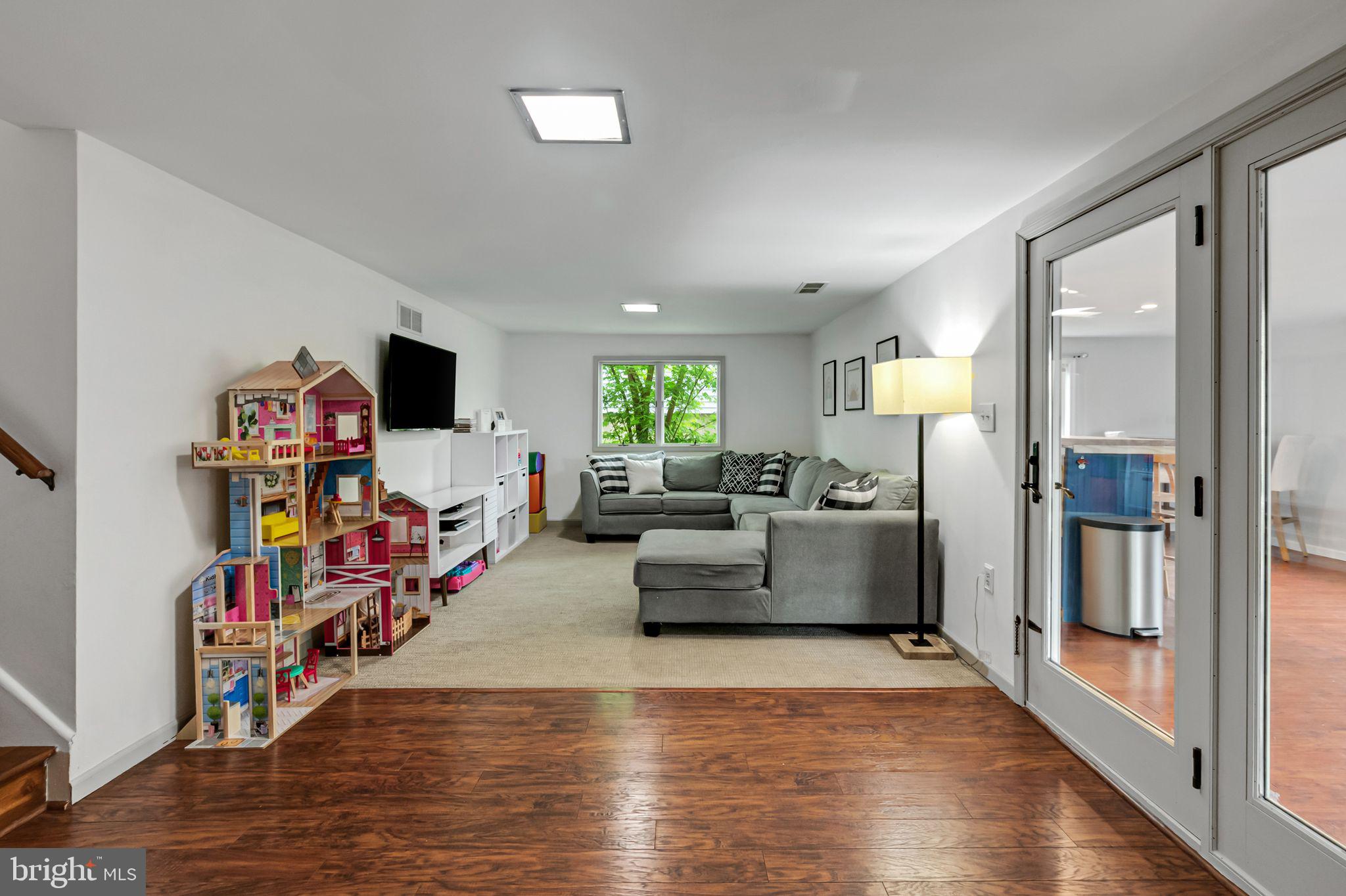 14 GLENROCK DRIVE