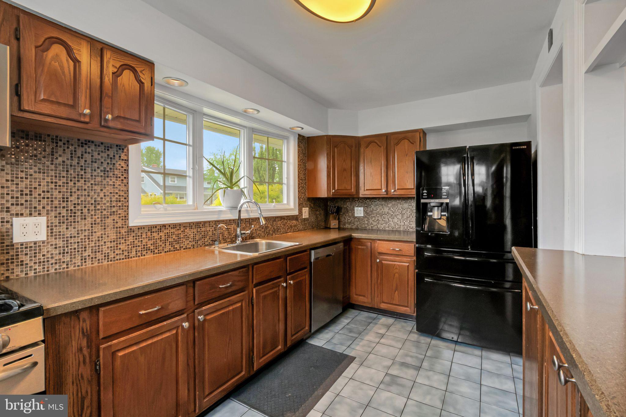 14 GLENROCK DRIVE
