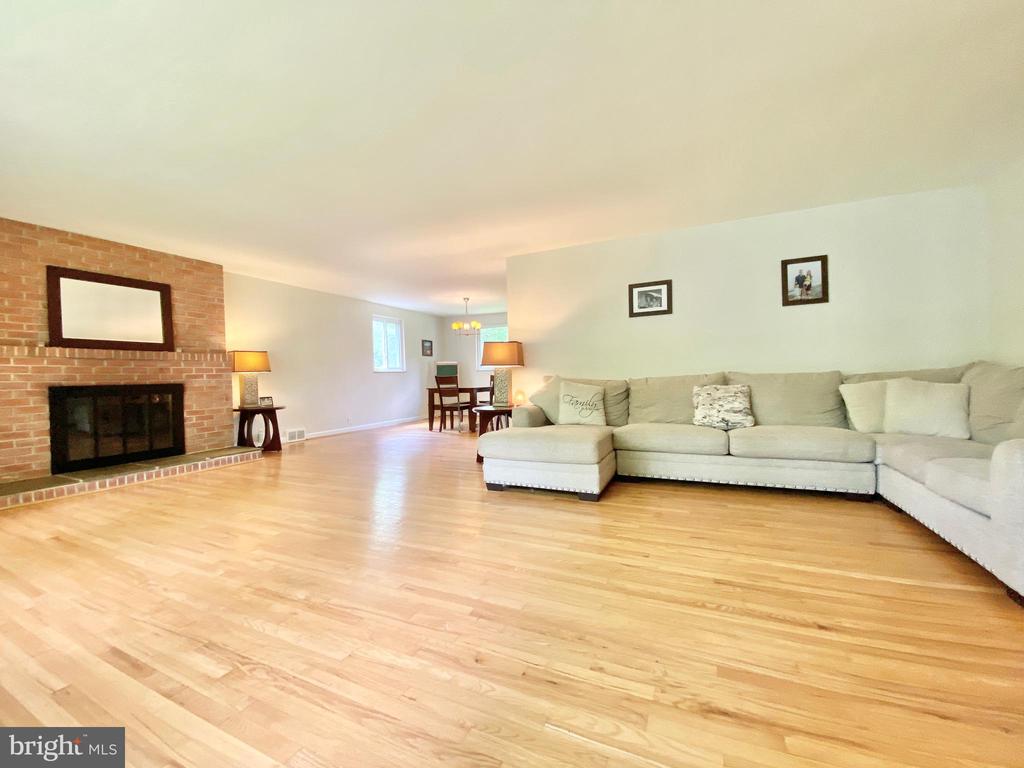107 WARWICK DRIVE