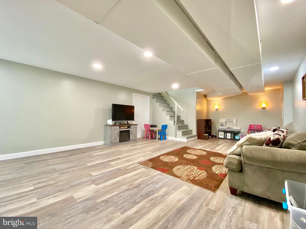 107 WARWICK DRIVE