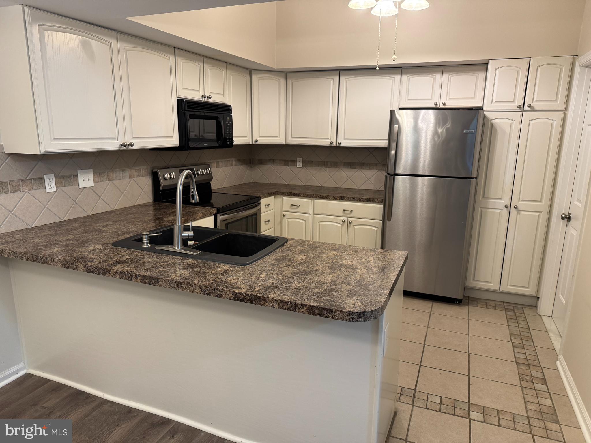 4503 CLAREMONT DR 248