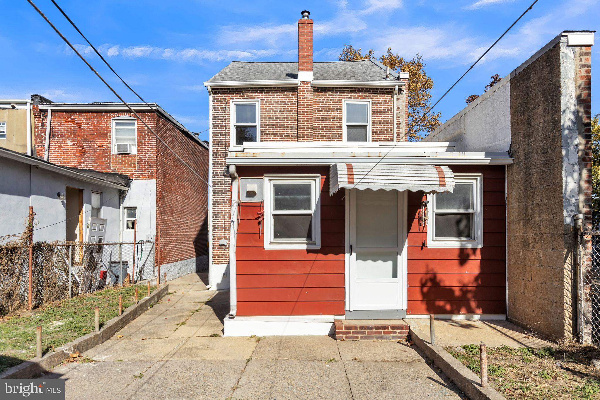 1218 PEACH STREET