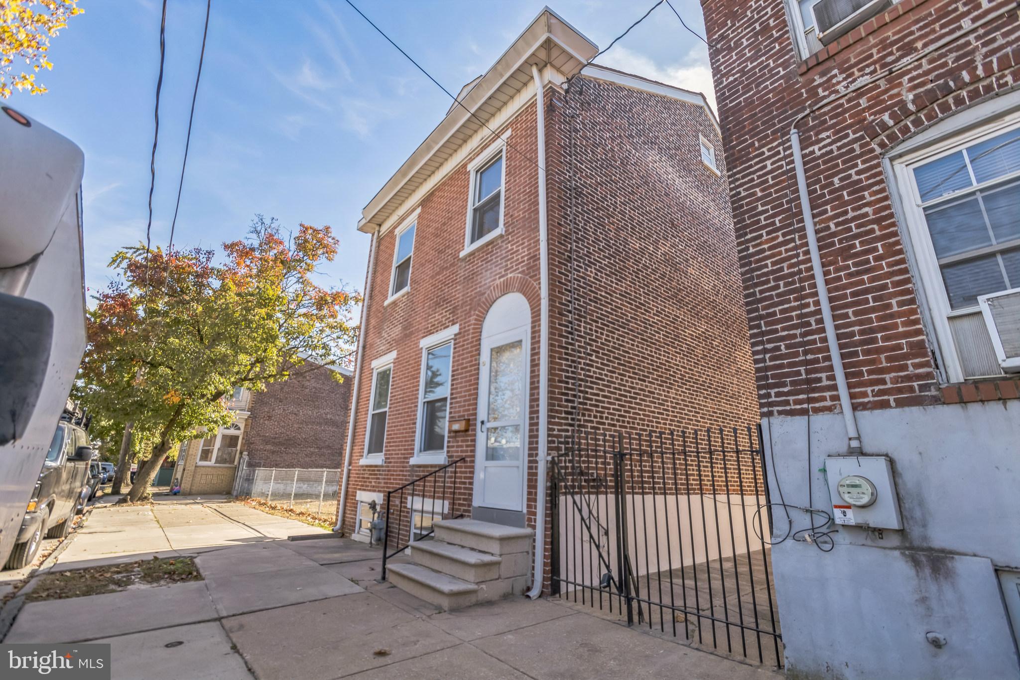 1218 PEACH STREET