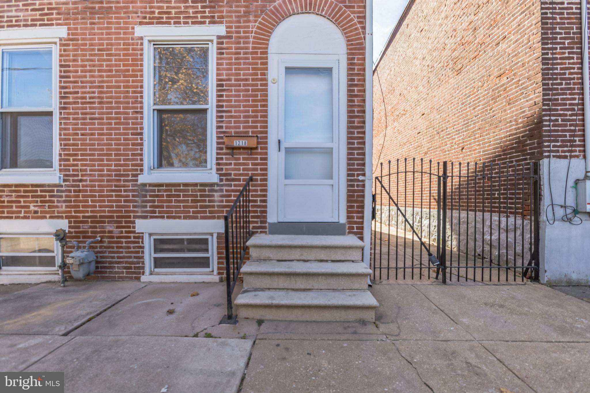 1218 PEACH STREET