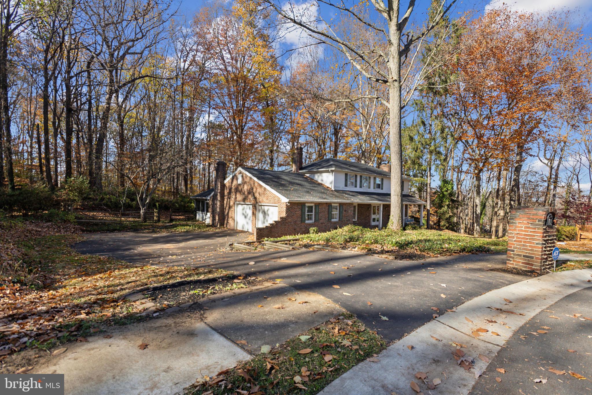 2 BLUE JAY DRIVE