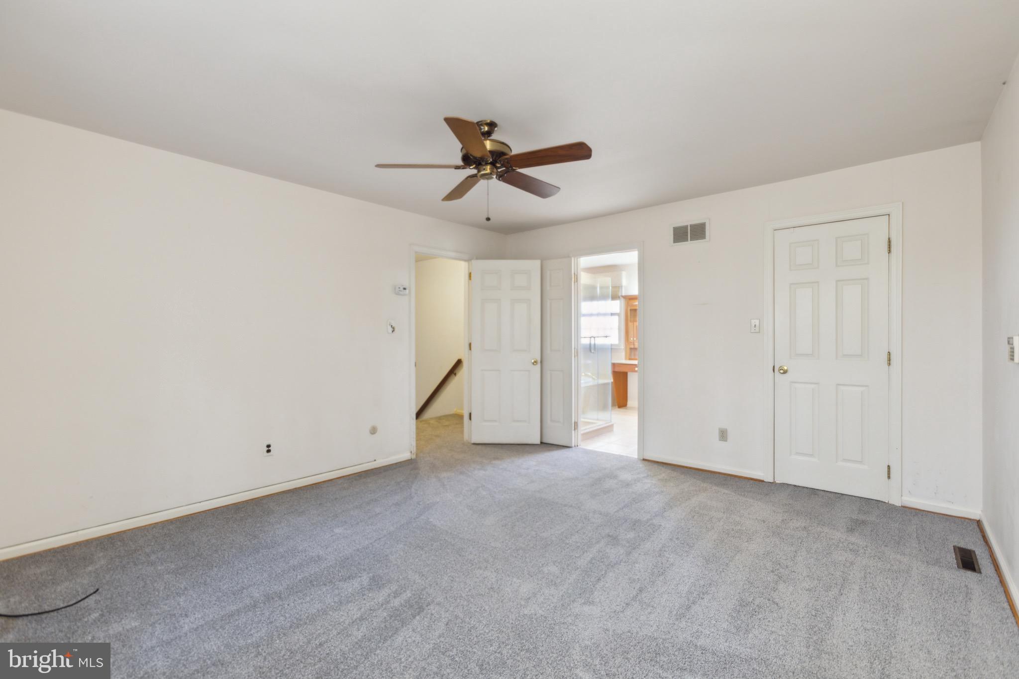 2 BLUE JAY DRIVE