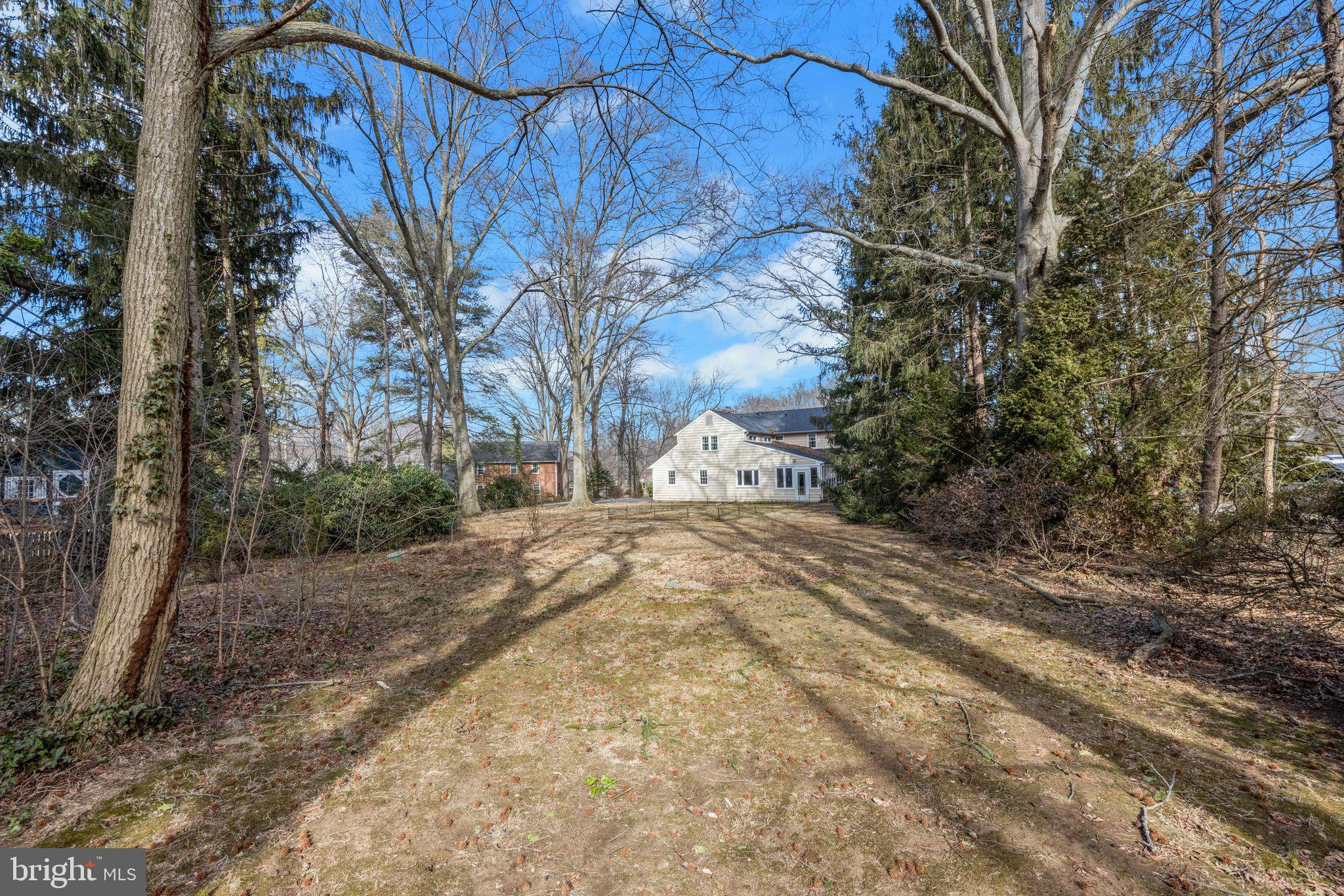 4 LITTLE LEAF COURT
