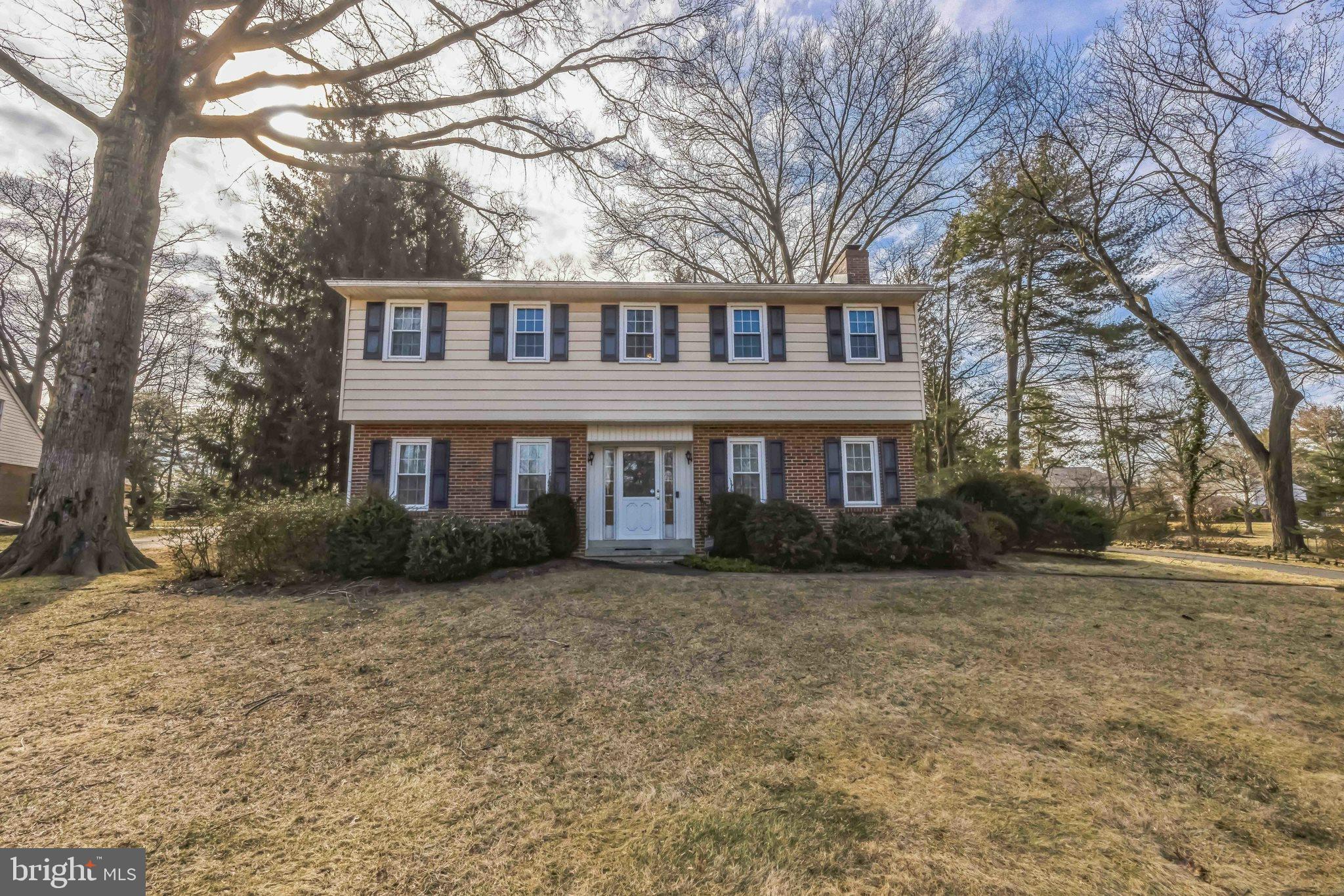 4 LITTLE LEAF COURT