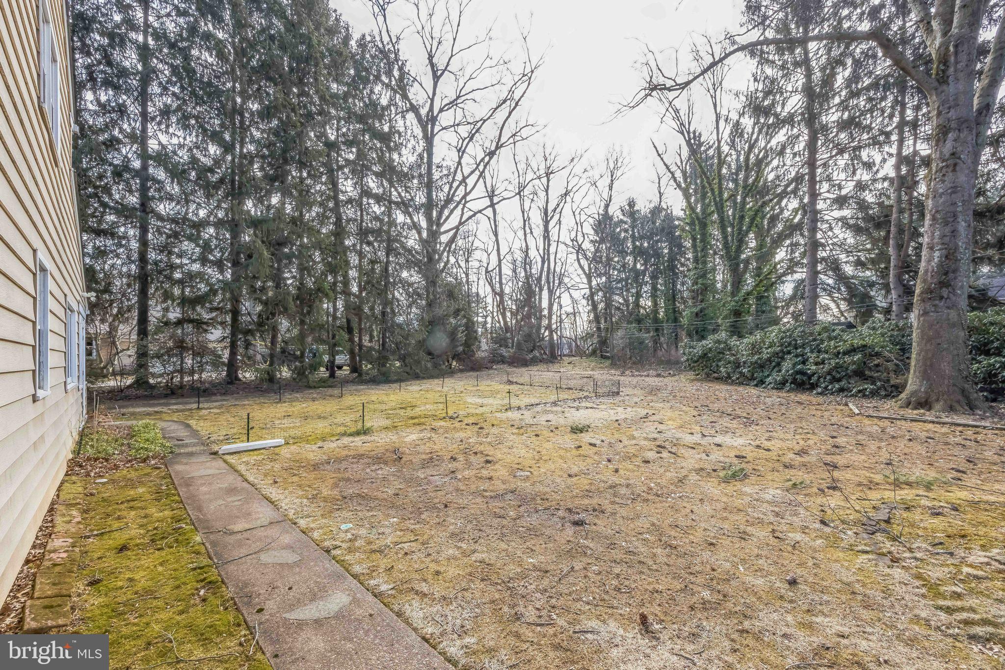 4 LITTLE LEAF COURT
