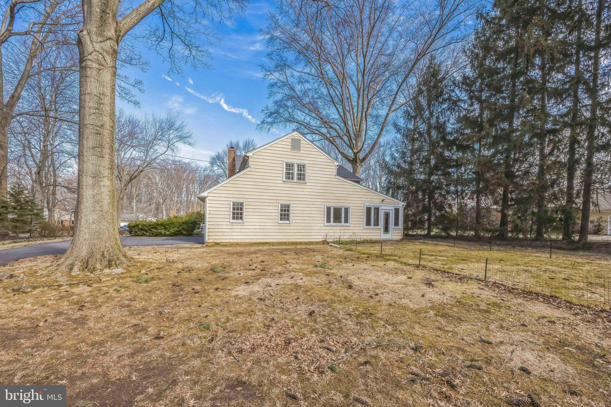 4 LITTLE LEAF COURT