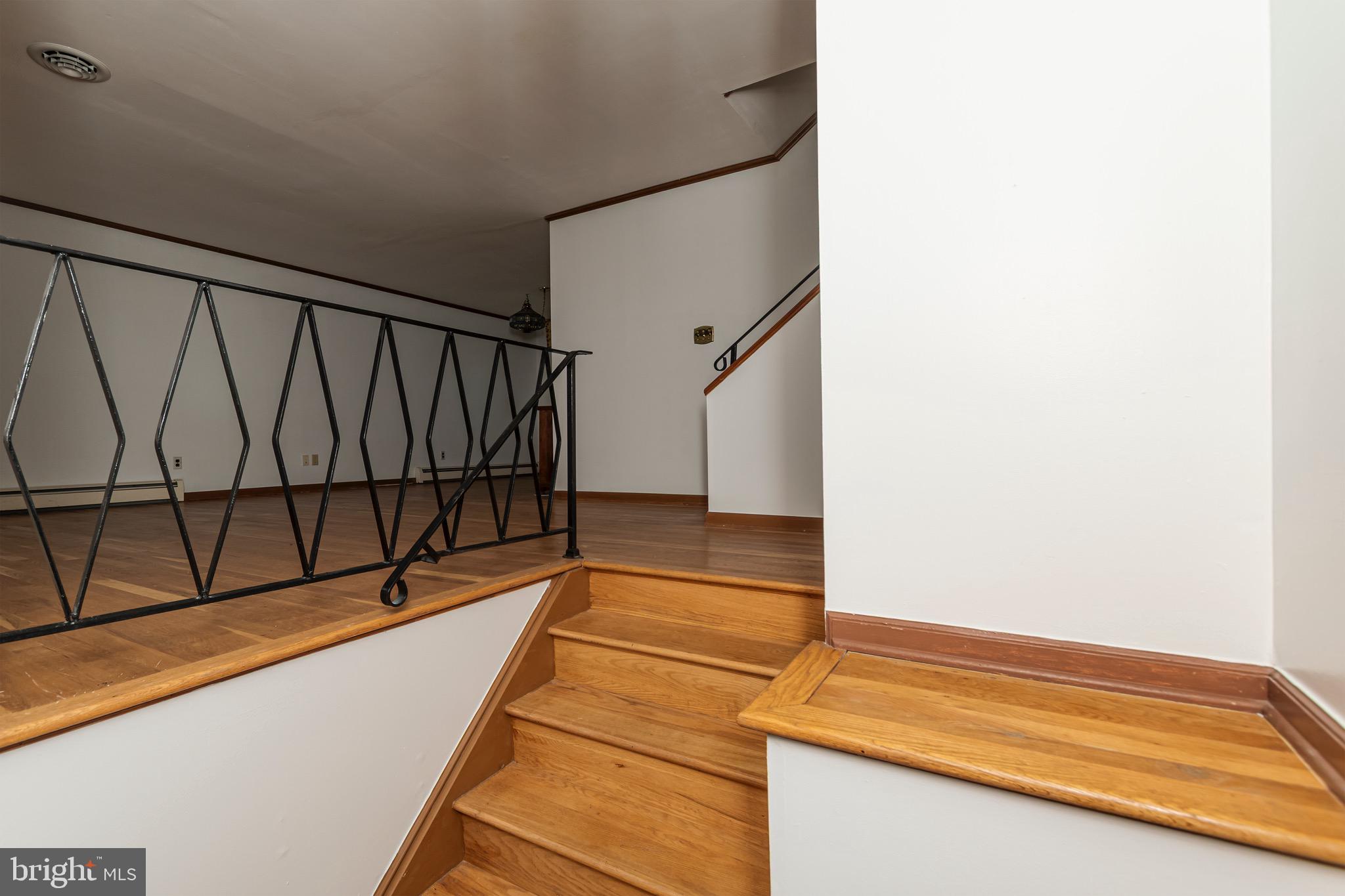 230 ARONIMINK DRIVE
