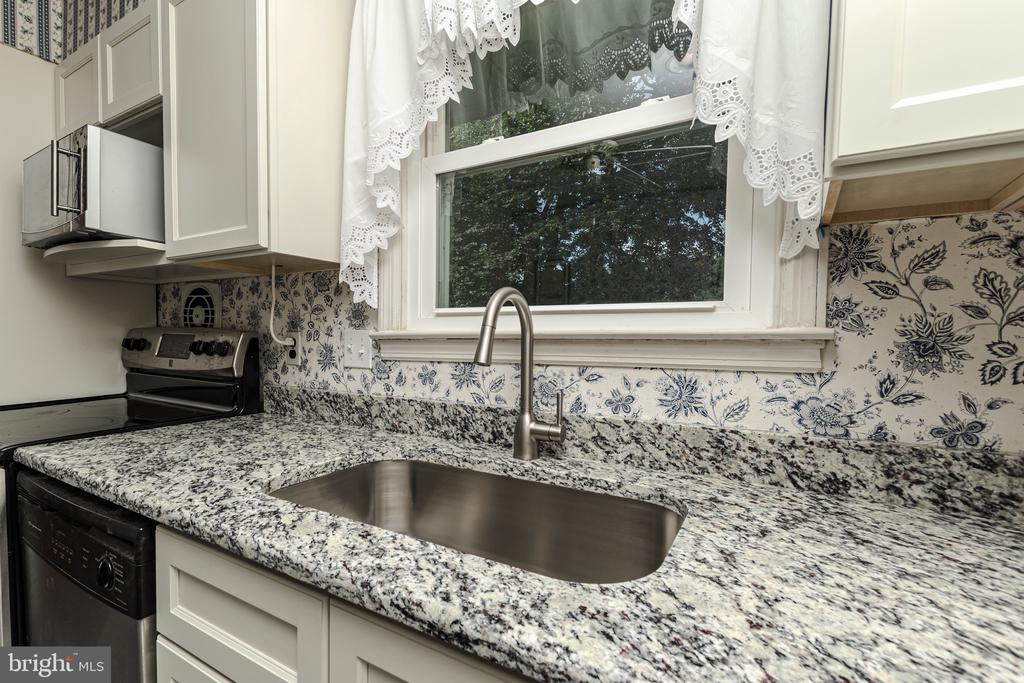230 ARONIMINK DRIVE
