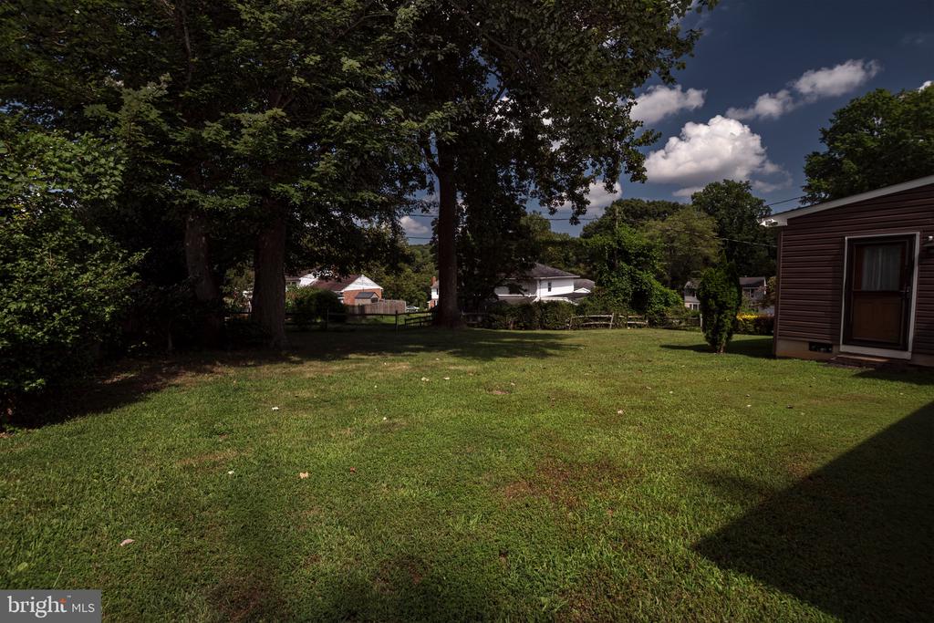 230 ARONIMINK DRIVE