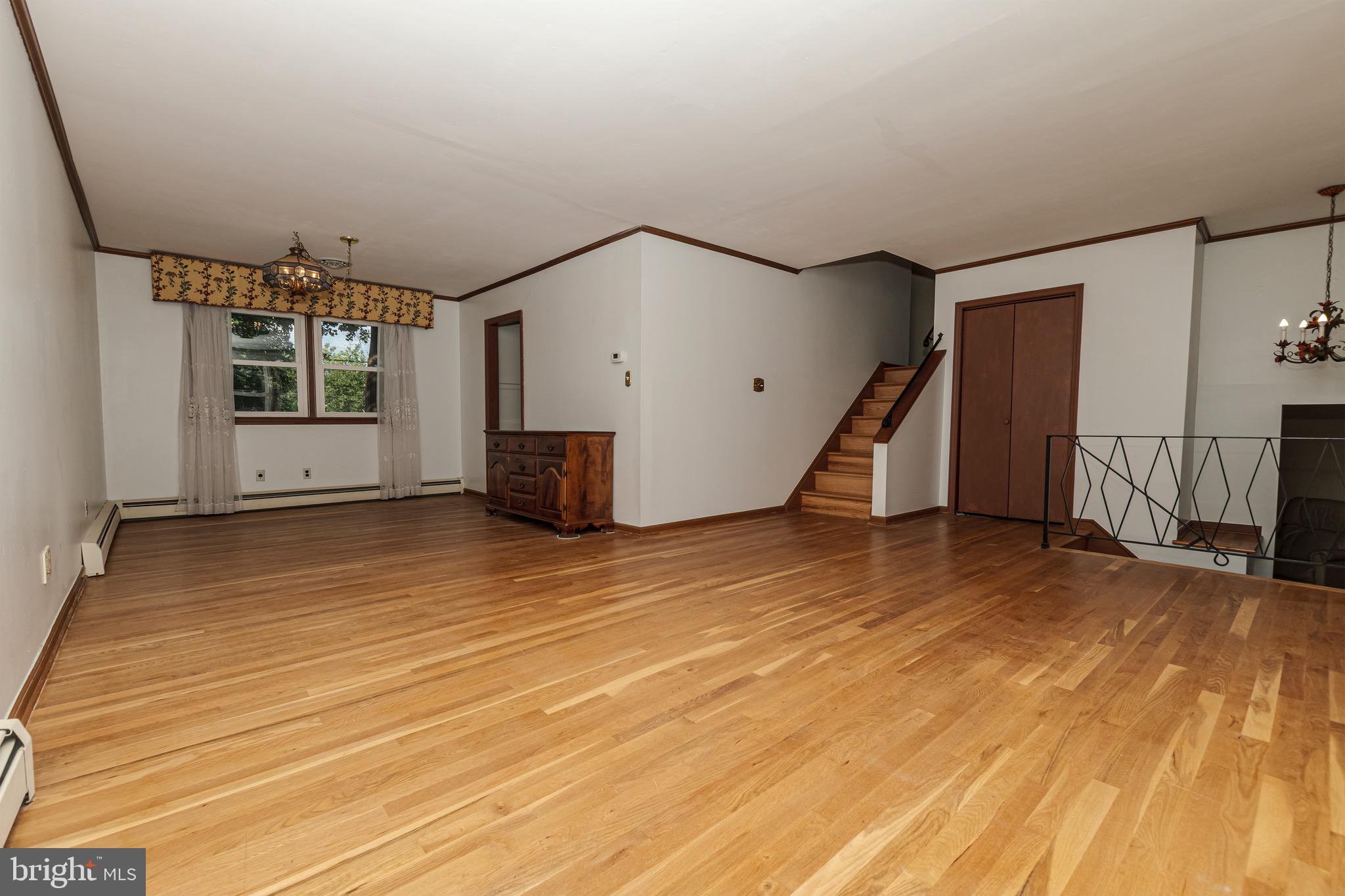 230 ARONIMINK DRIVE