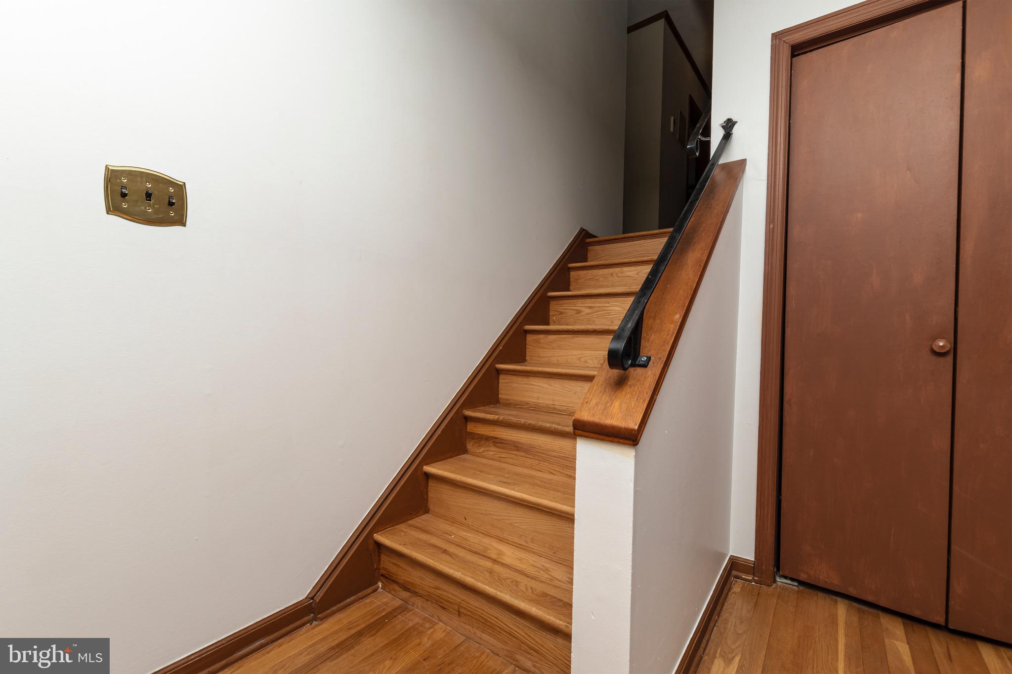 230 ARONIMINK DRIVE