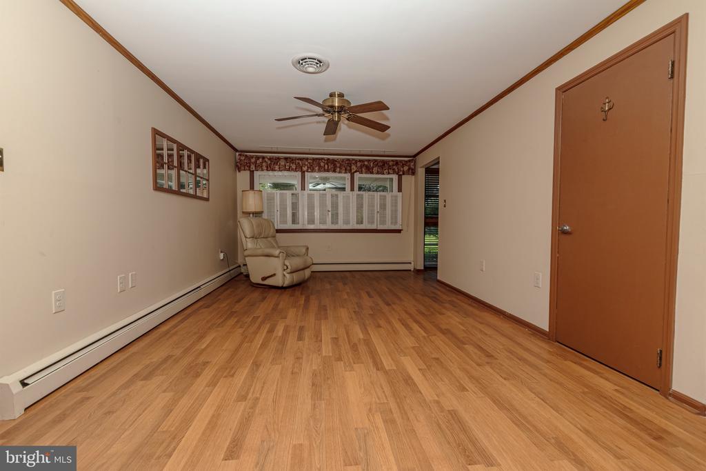 230 ARONIMINK DRIVE