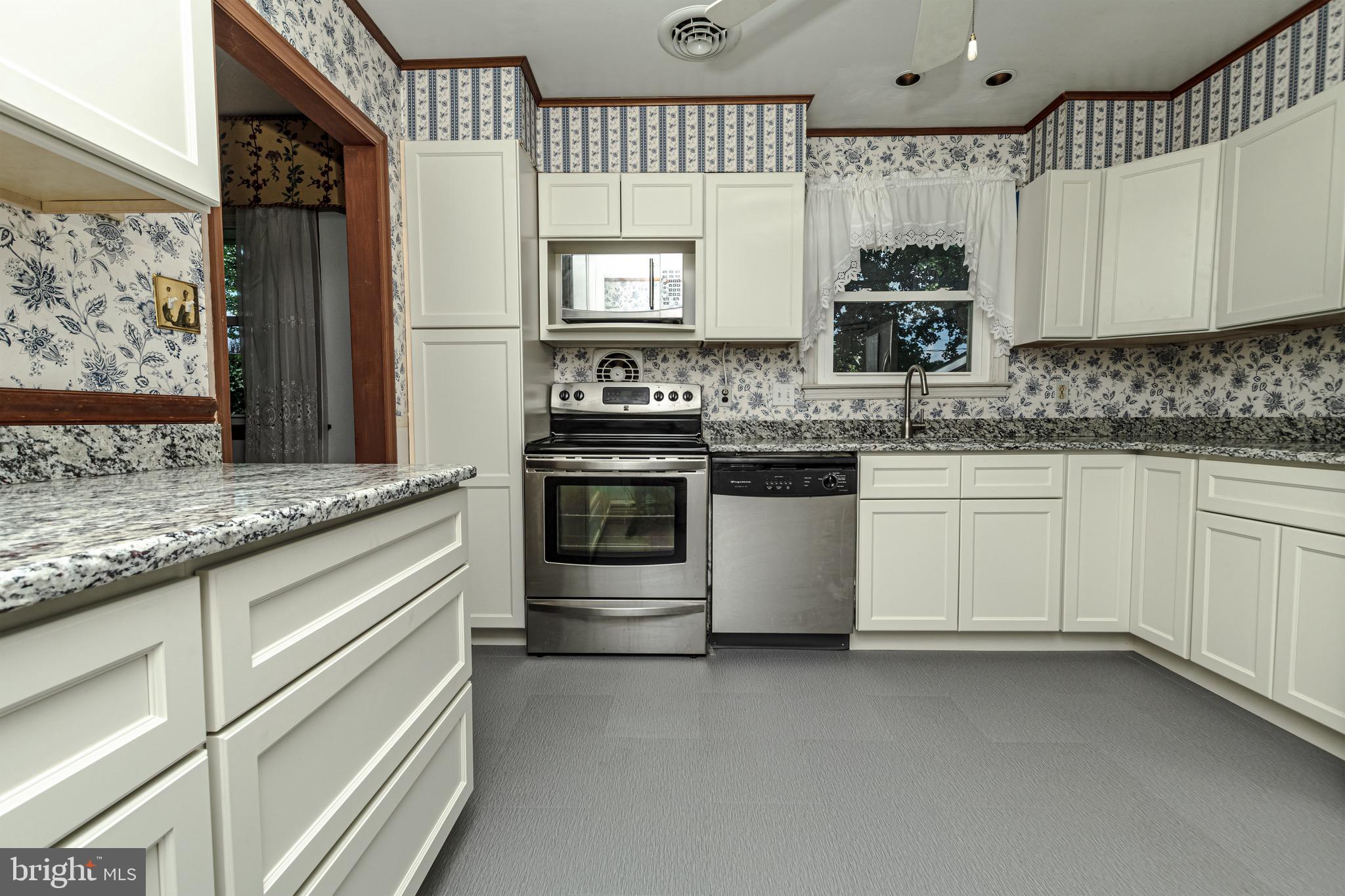 230 ARONIMINK DRIVE