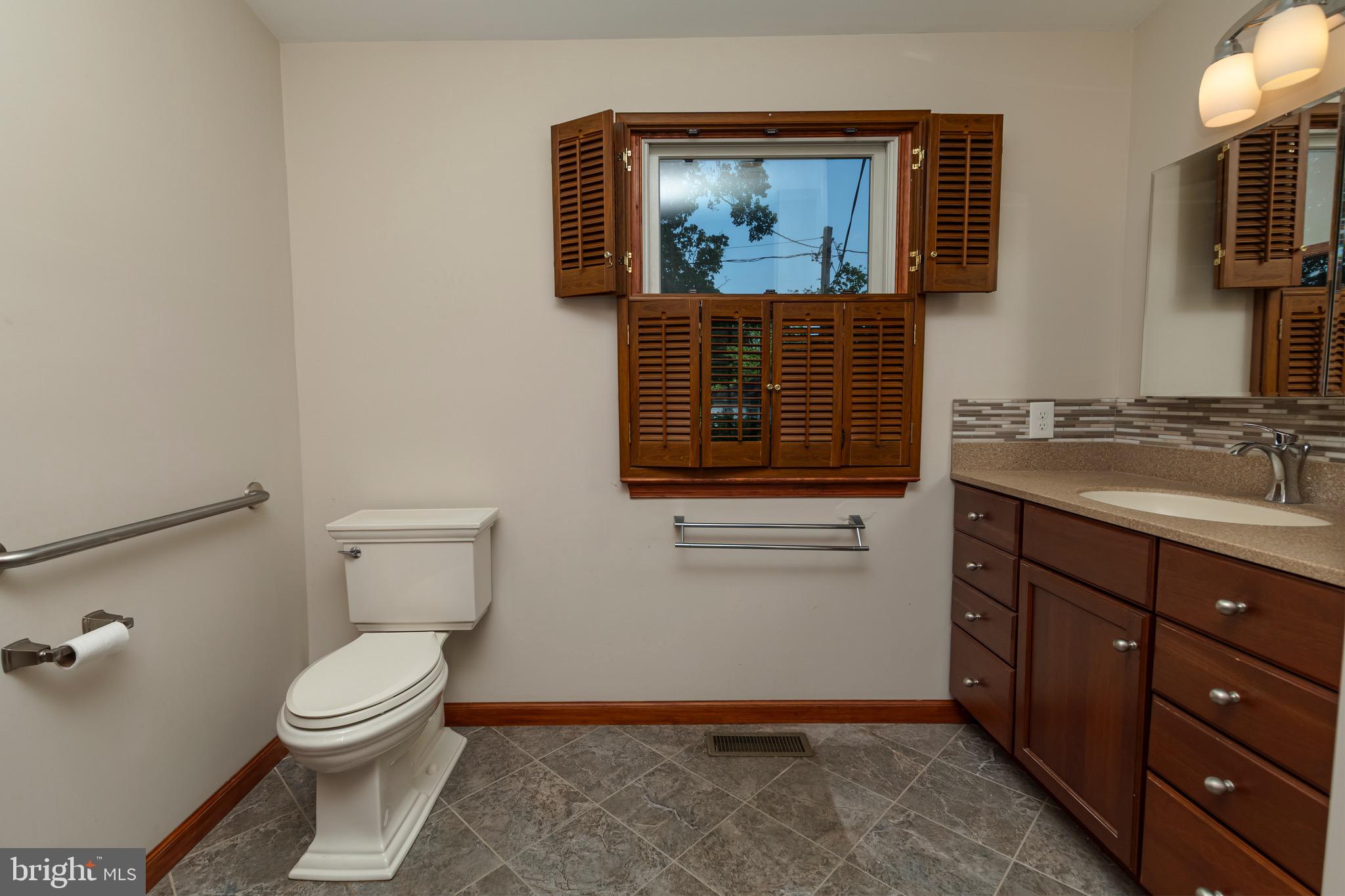 230 ARONIMINK DRIVE