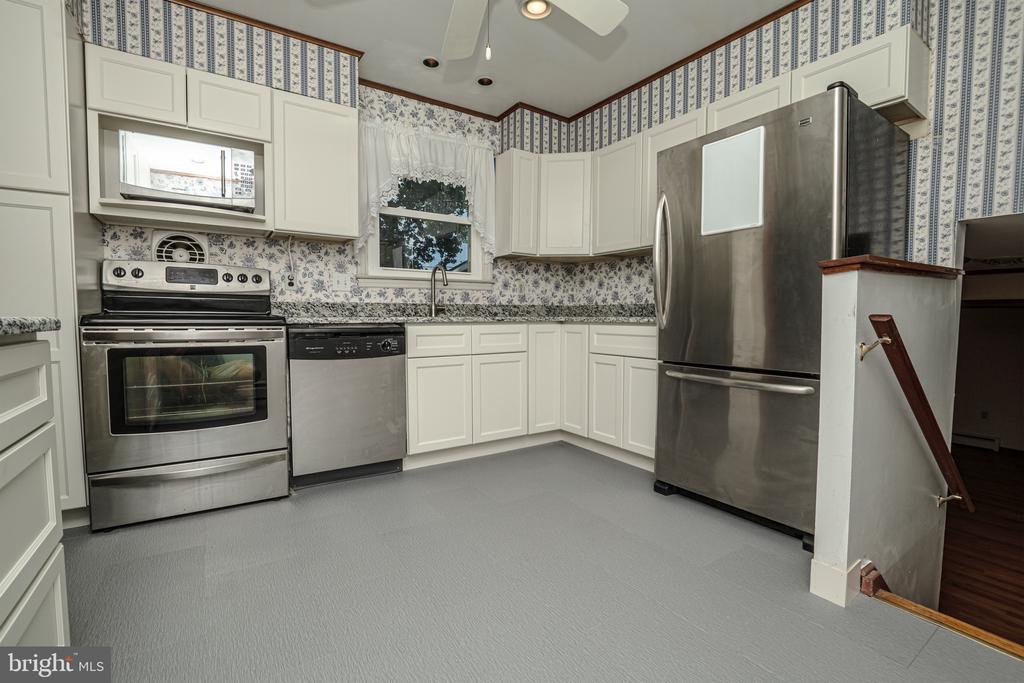 230 ARONIMINK DRIVE