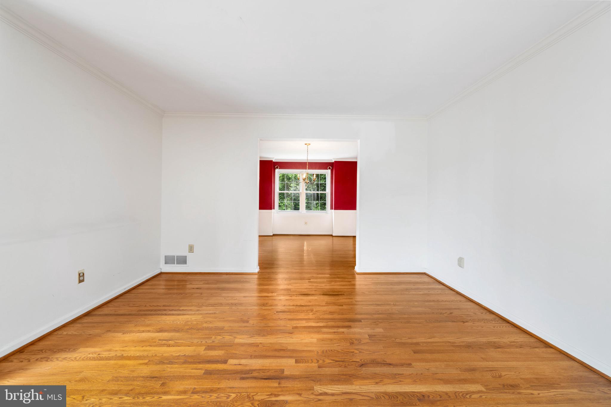 142 WOODLAND ROAD