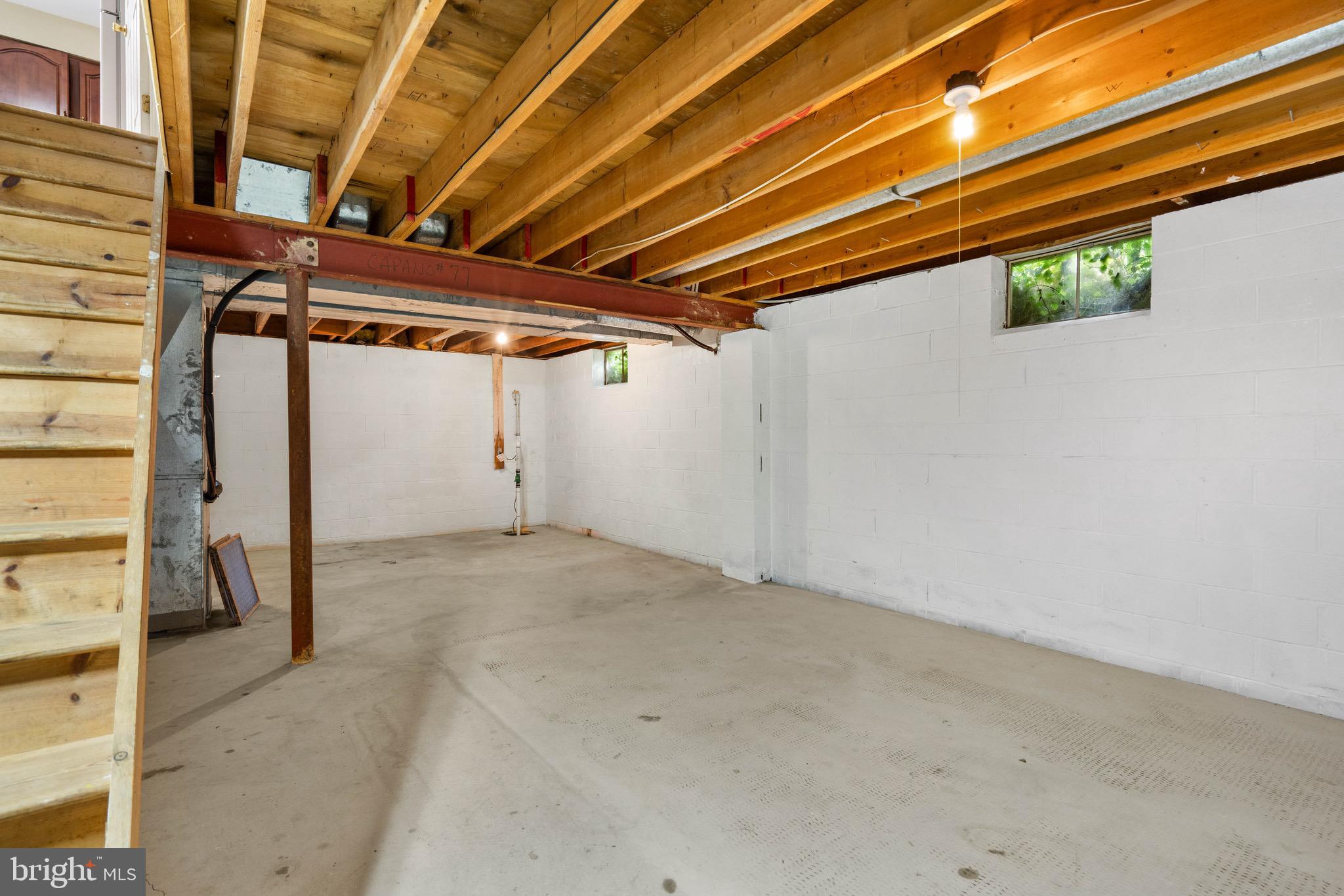 142 WOODLAND ROAD
