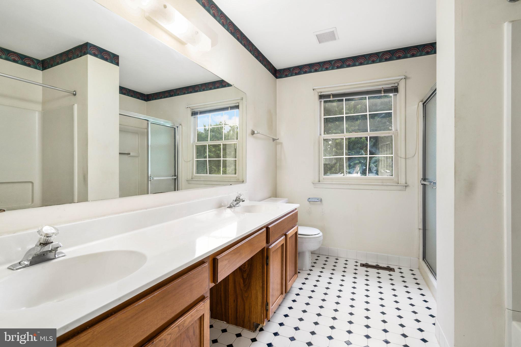 142 WOODLAND ROAD