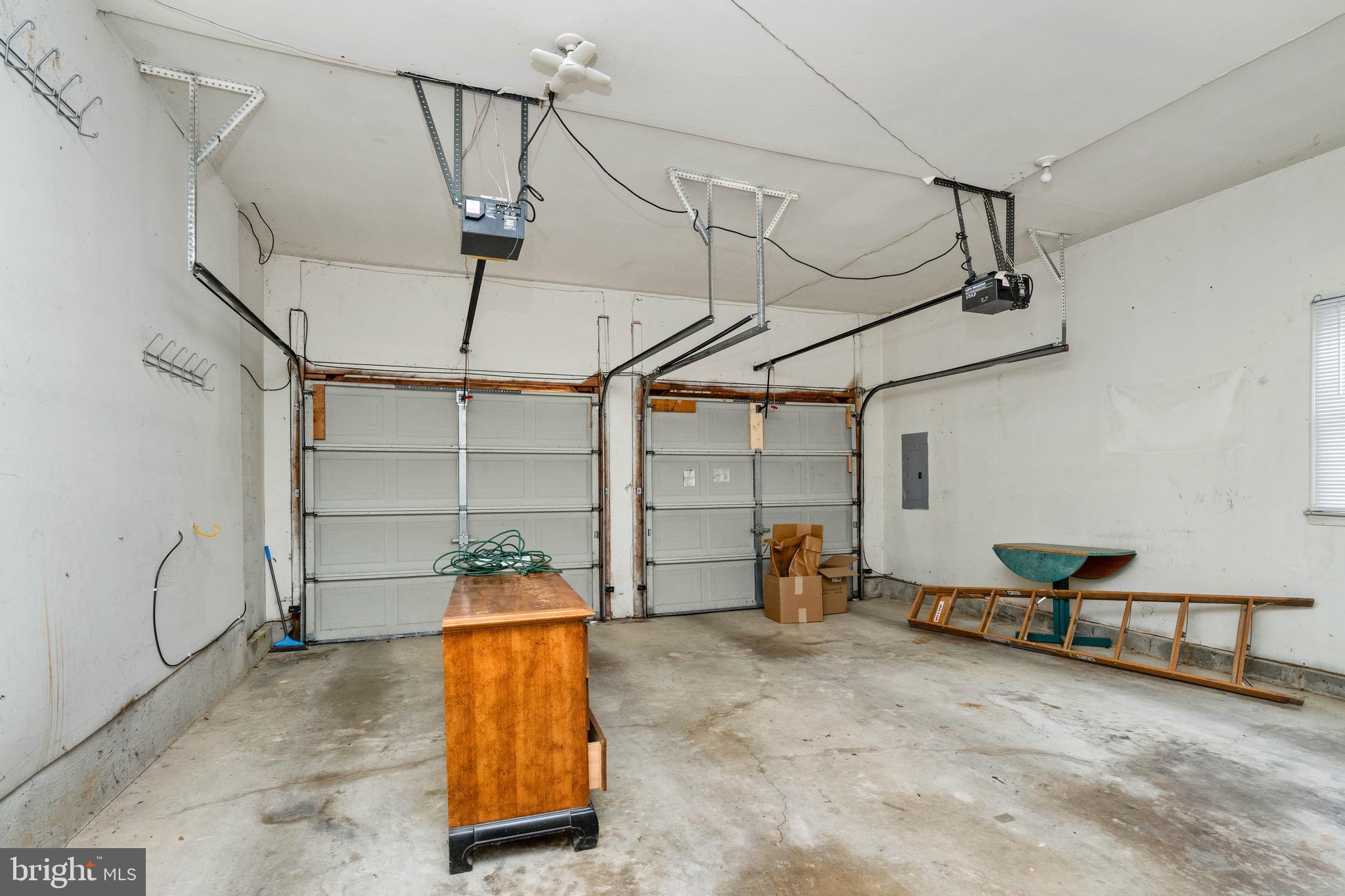 142 WOODLAND ROAD