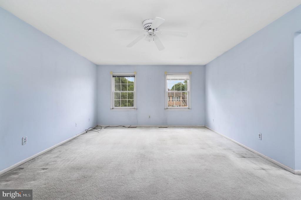 142 WOODLAND ROAD
