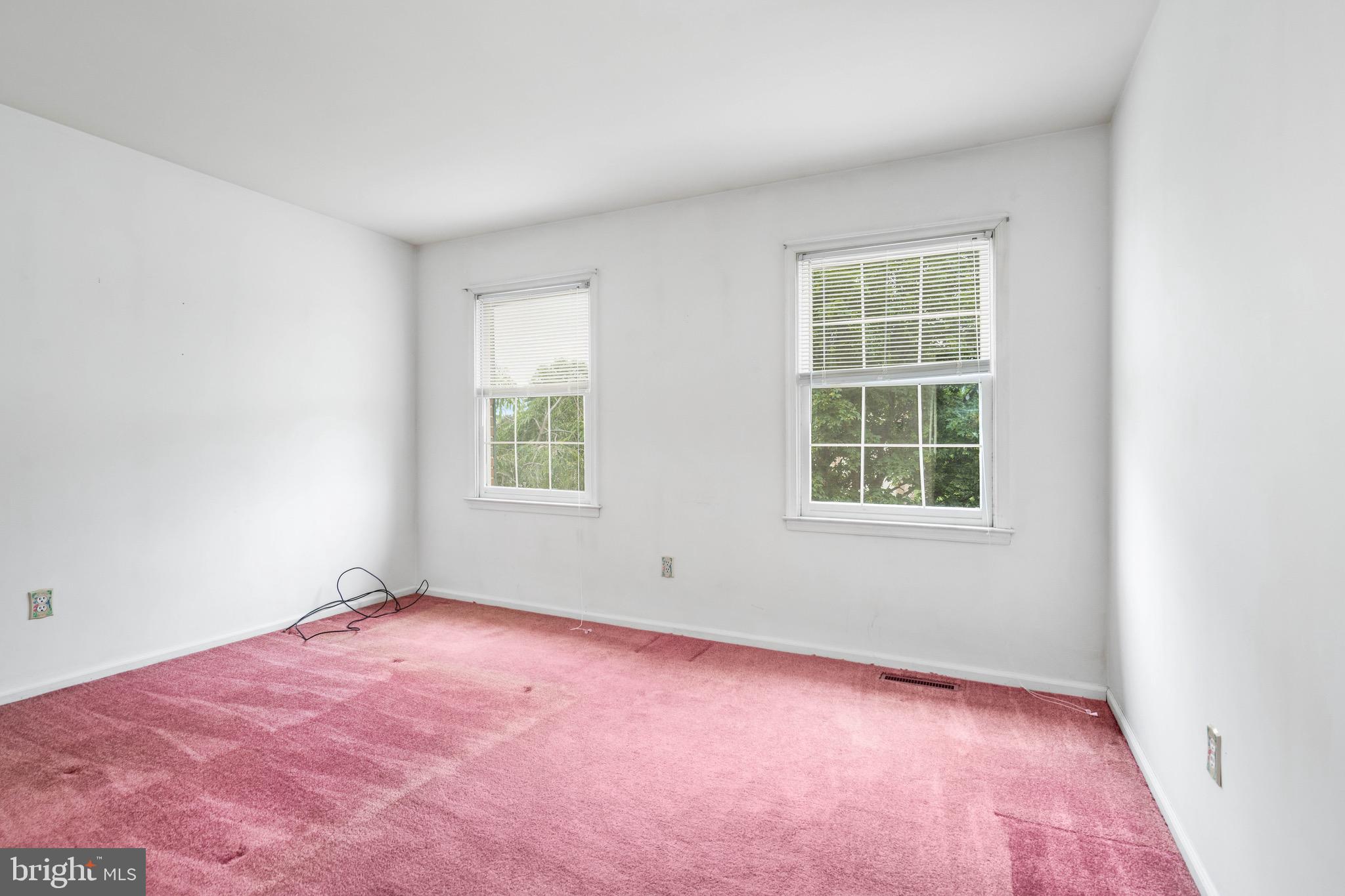 142 WOODLAND ROAD