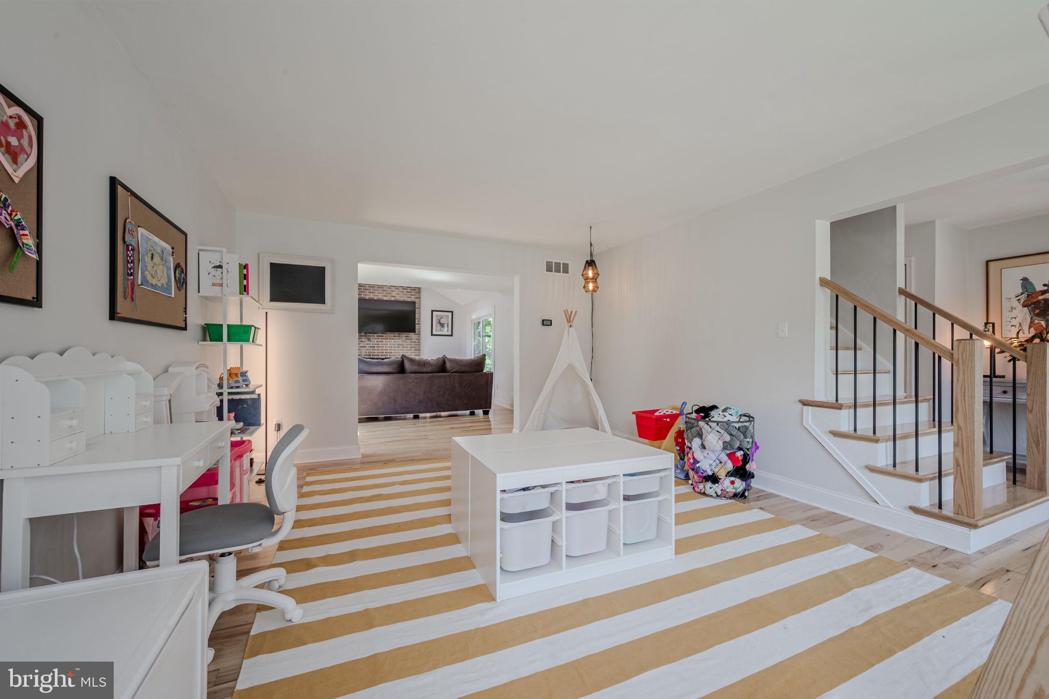 17 E MILL STATION DRIVE