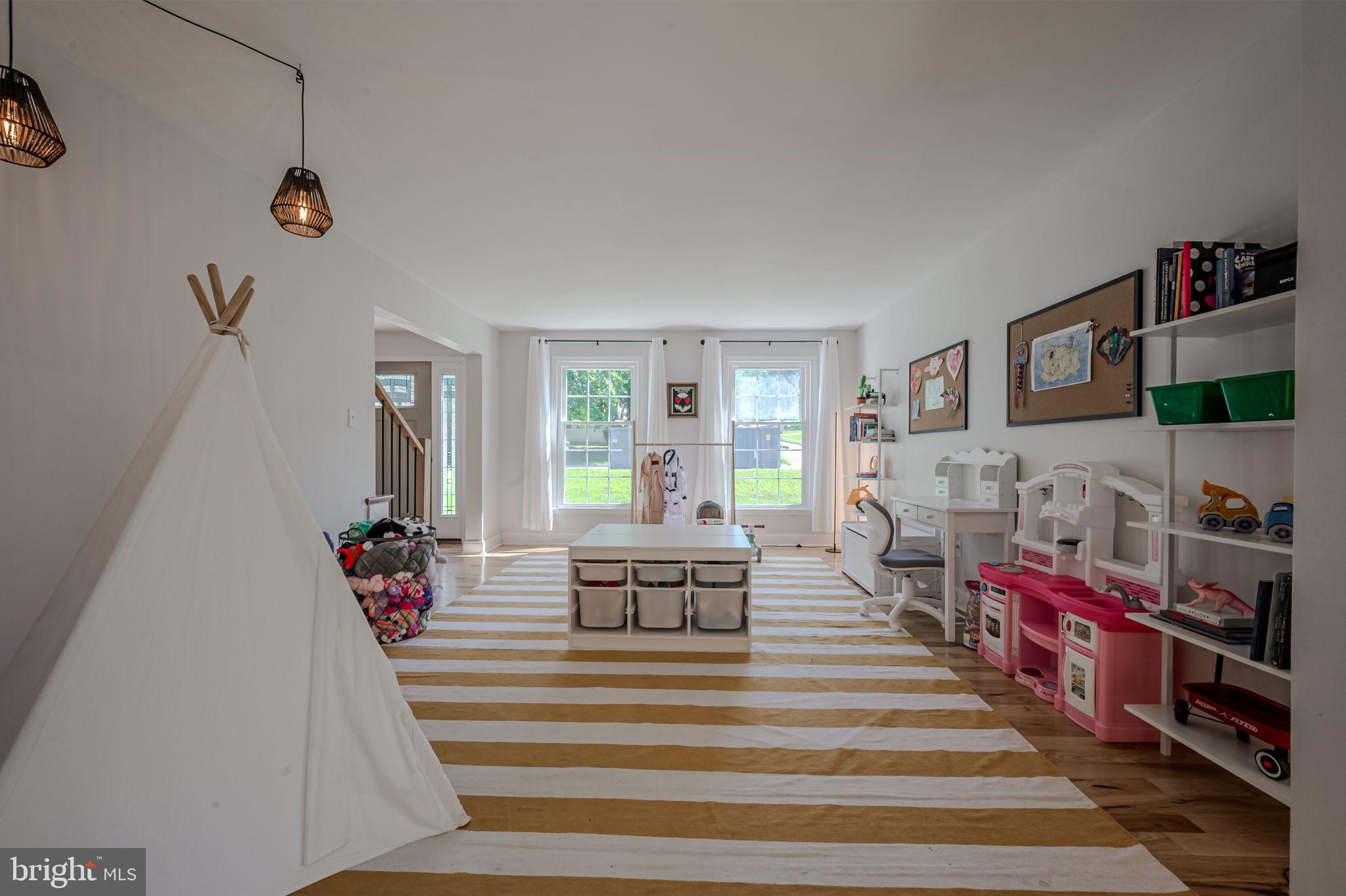 17 E MILL STATION DRIVE