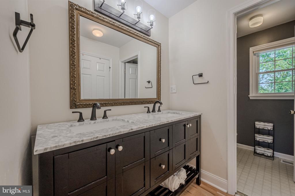 17 E MILL STATION DRIVE